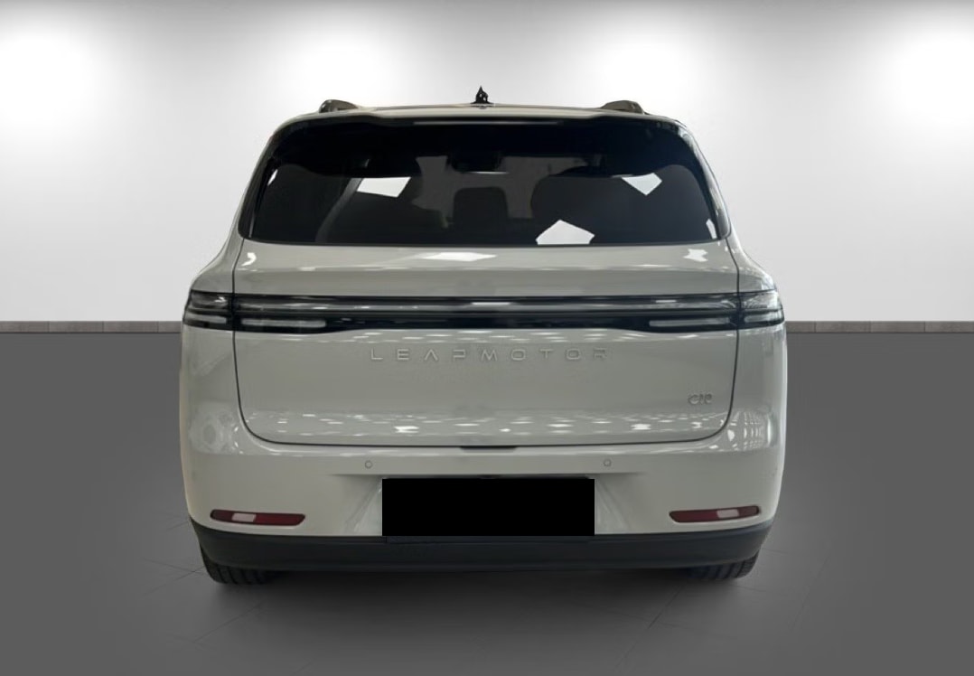 LEAPMOTOR C10 82kWh AWD Design Pro Max 4x4-image-2