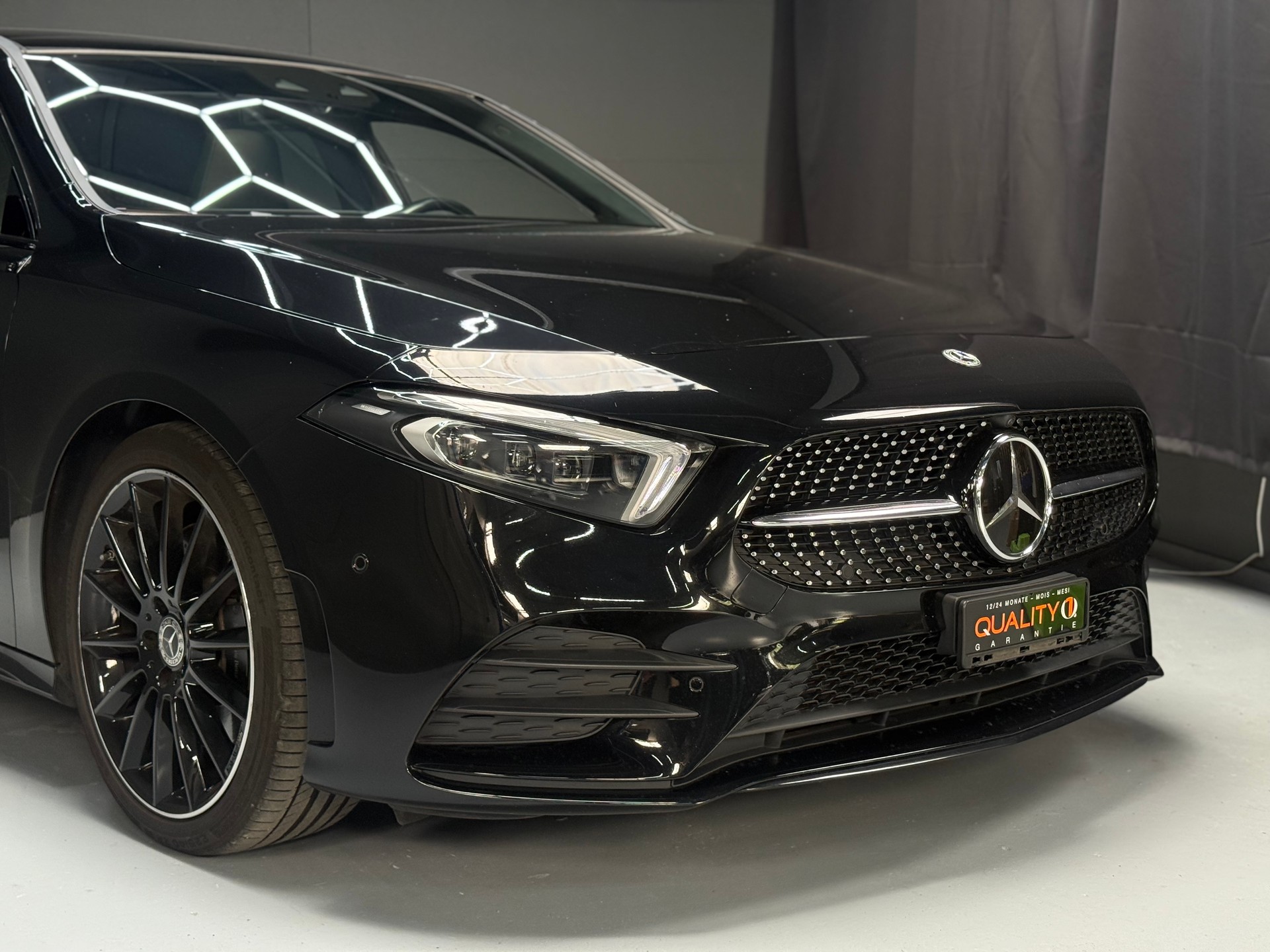 MERCEDES-BENZ A 250 4Matic AMG Line 4Matic 7G-DCT-image-4