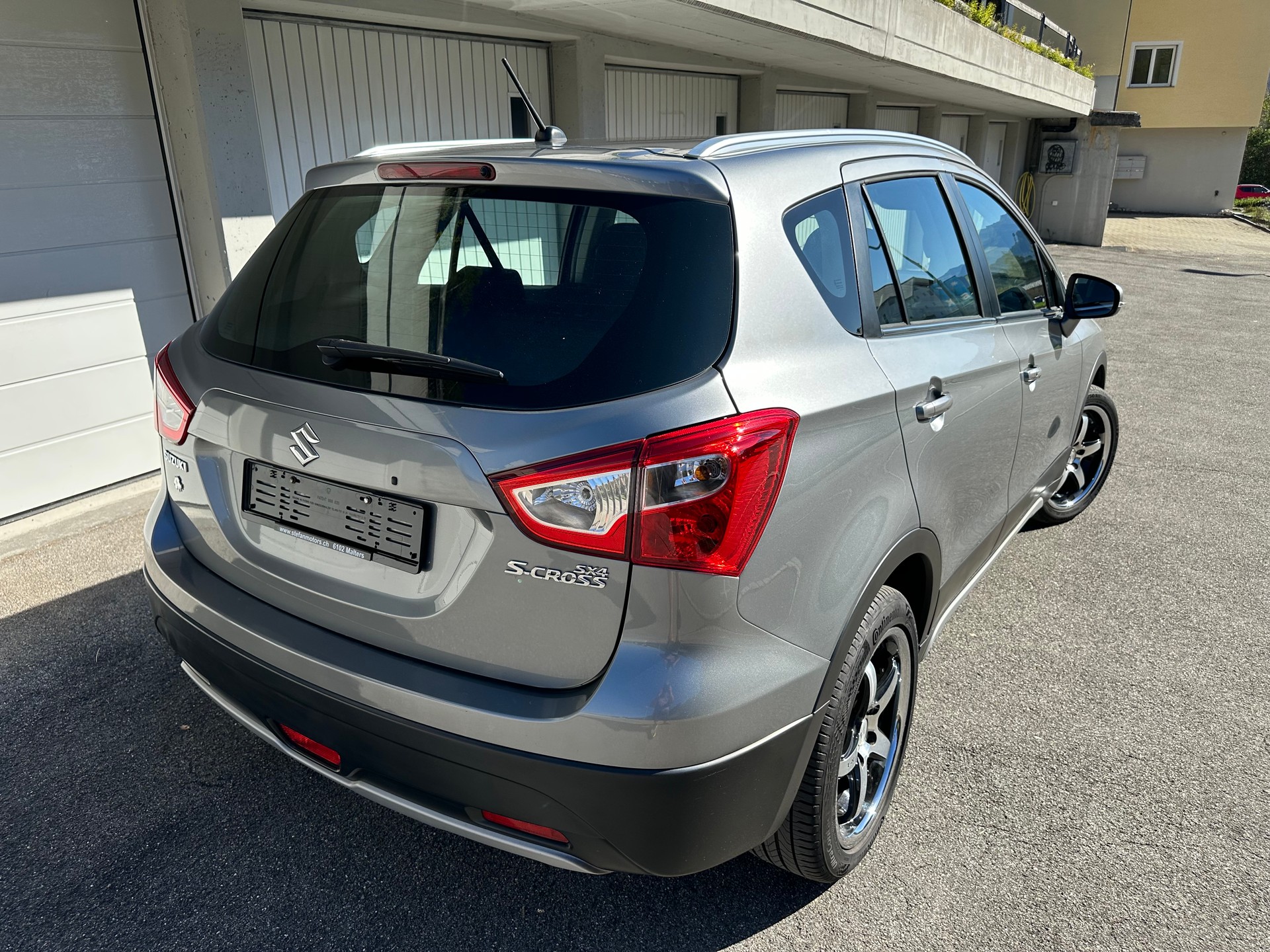 SUZUKI SX4-image-4