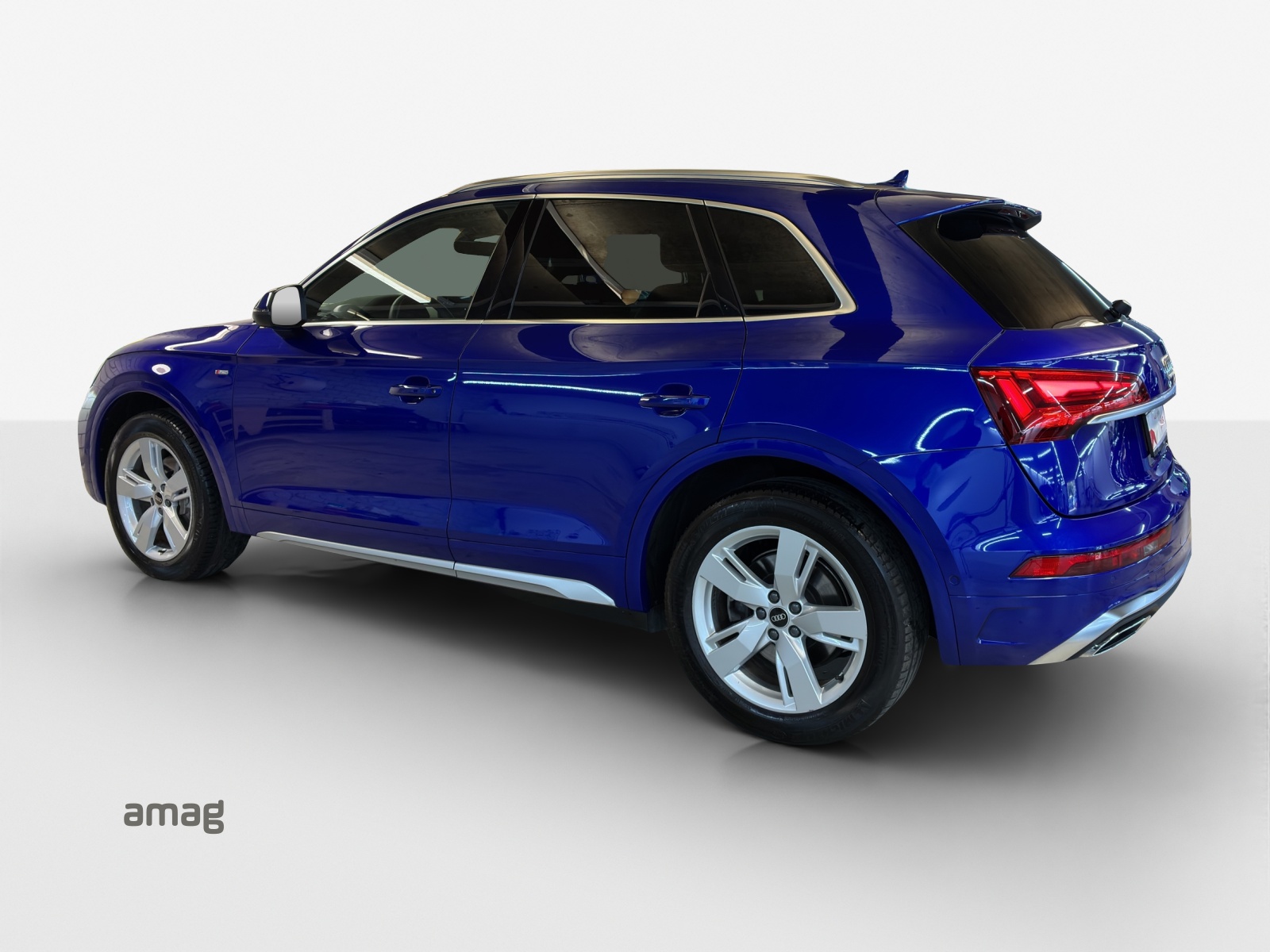 AUDI Q5 45 TFSI S-line quattro S-tronic-image-2