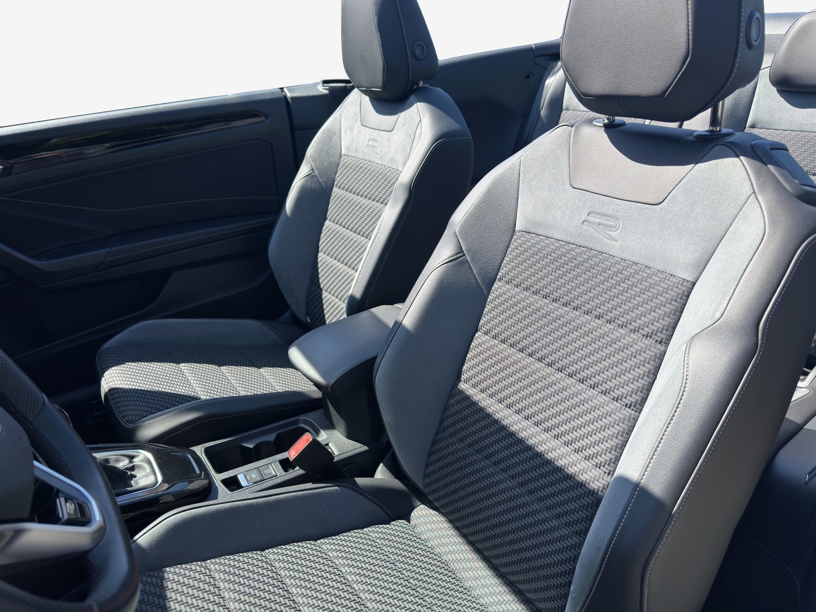 VW T-Roc Cabriolet 1.5 TSI EVO R-Line DSG-image-7