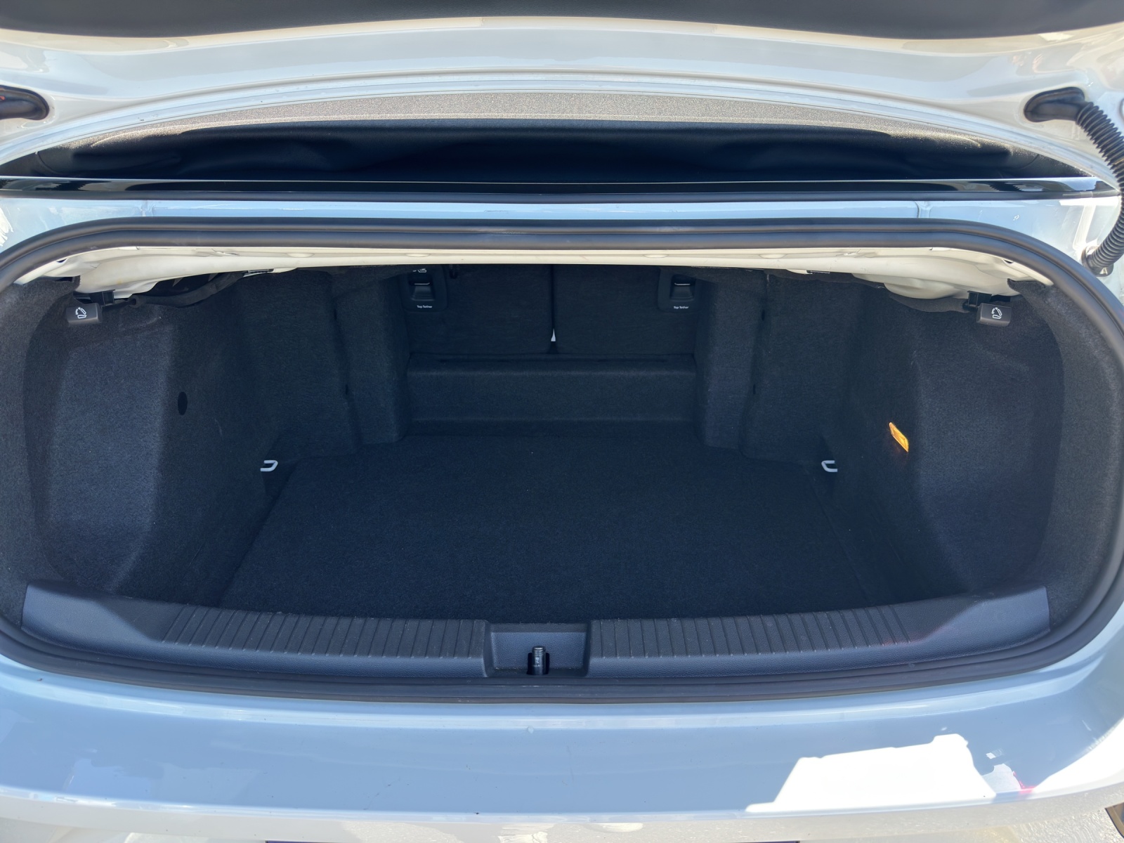 VW T-Roc Cabriolet 1.5 TSI EVO R-Line DSG-image-12