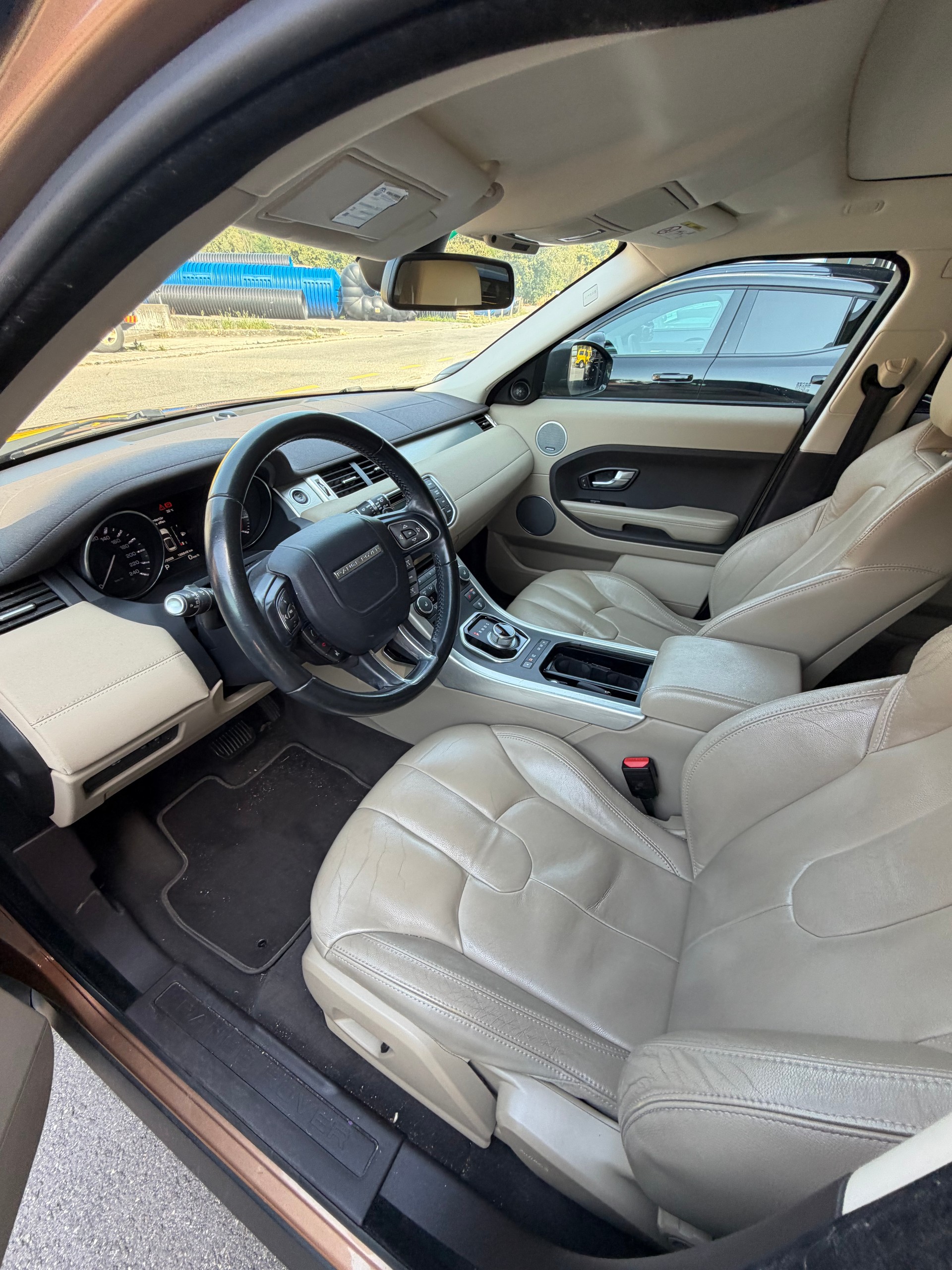 LAND ROVER Range Rover Evoque 2.0 Si4 Prestige AT9-image-7