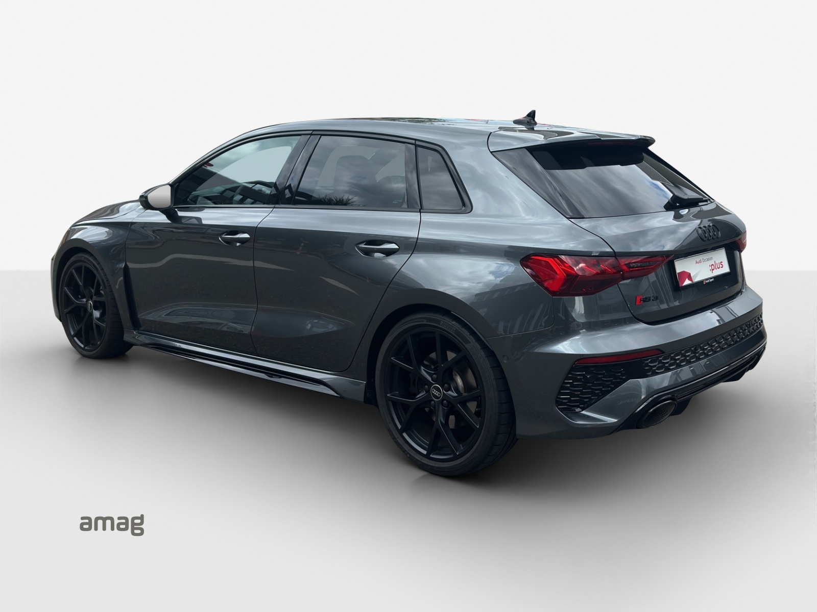 AUDI RS3 Sportback 2.5 TSI quattro S-tronic-image-2