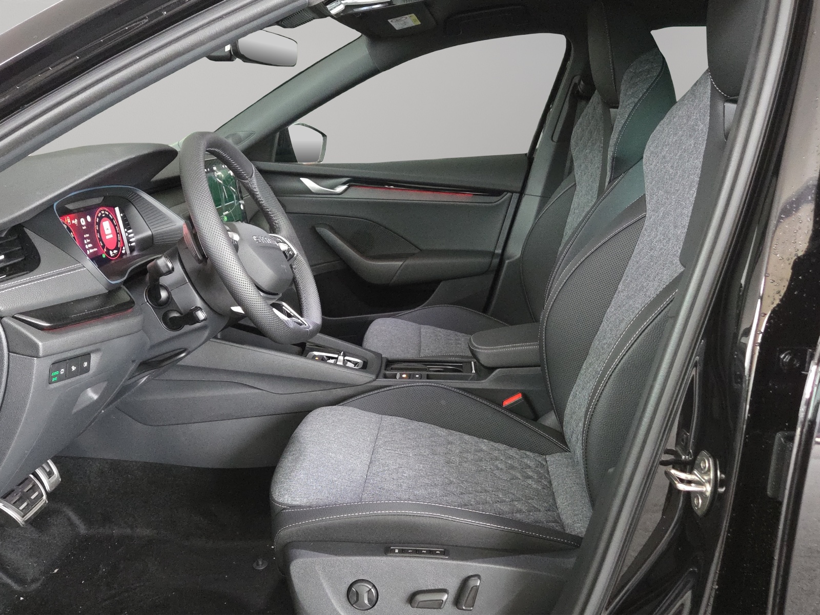 SKODA Octavia Combi 2.0 TSI DSG Dynamic 4x4-image-5