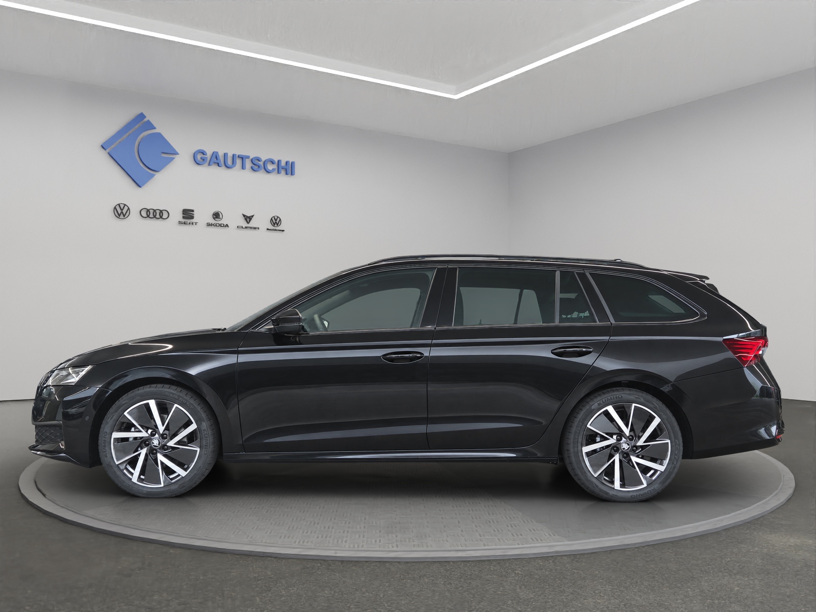 SKODA Octavia Combi 2.0 TSI DSG Dynamic 4x4-image-1