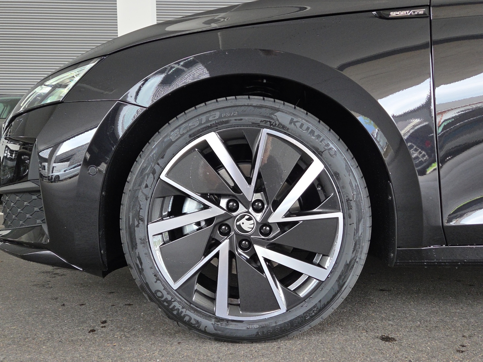 SKODA Octavia Combi 2.0 TSI DSG Dynamic 4x4-image-9