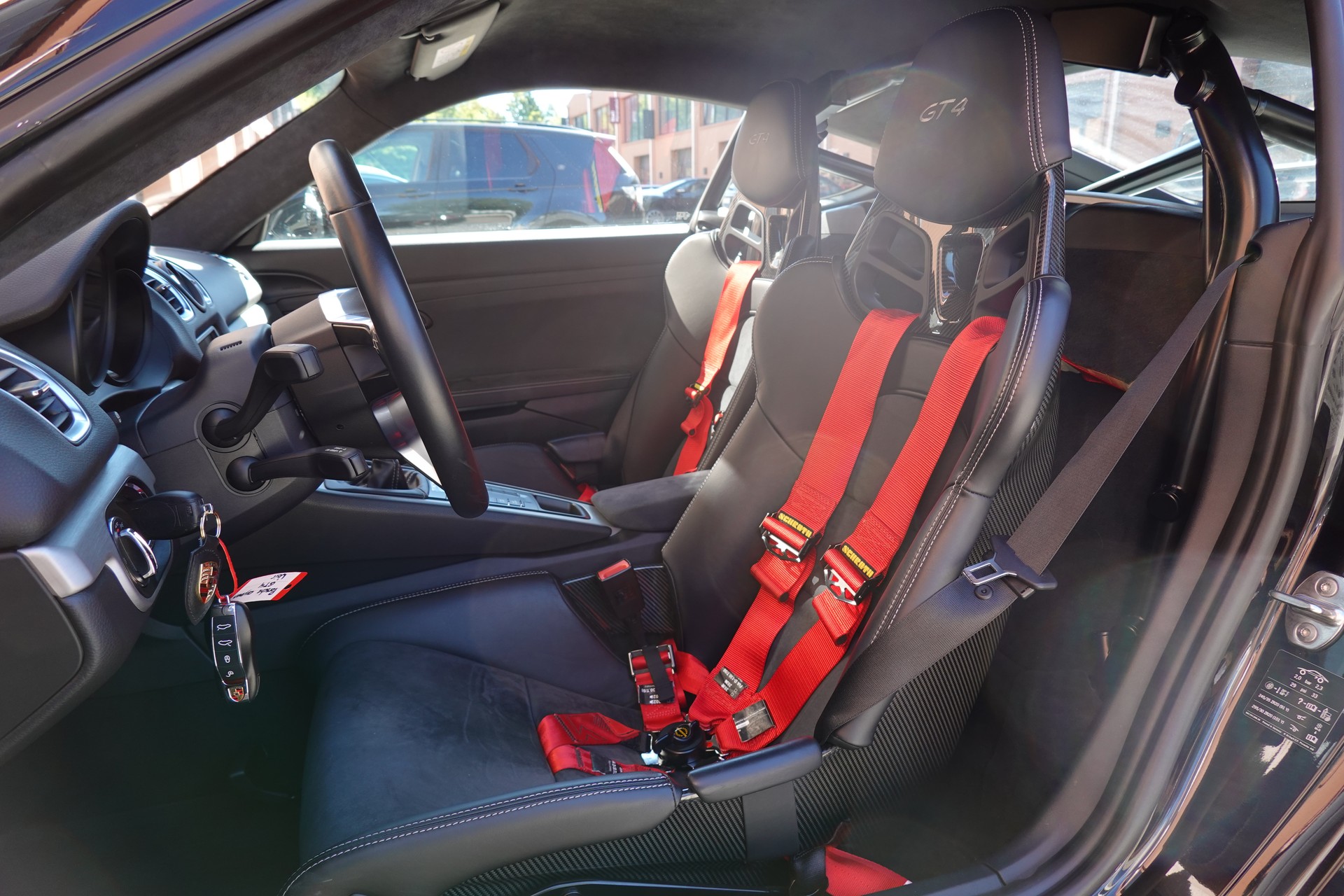 PORSCHE Cayman GT4 - "CH Auto * Porsche Approved 05.28 * Pack Clubsport * Pack Sport Chrono * Sièges 918 * Alcantara * Phares LED"-image-23