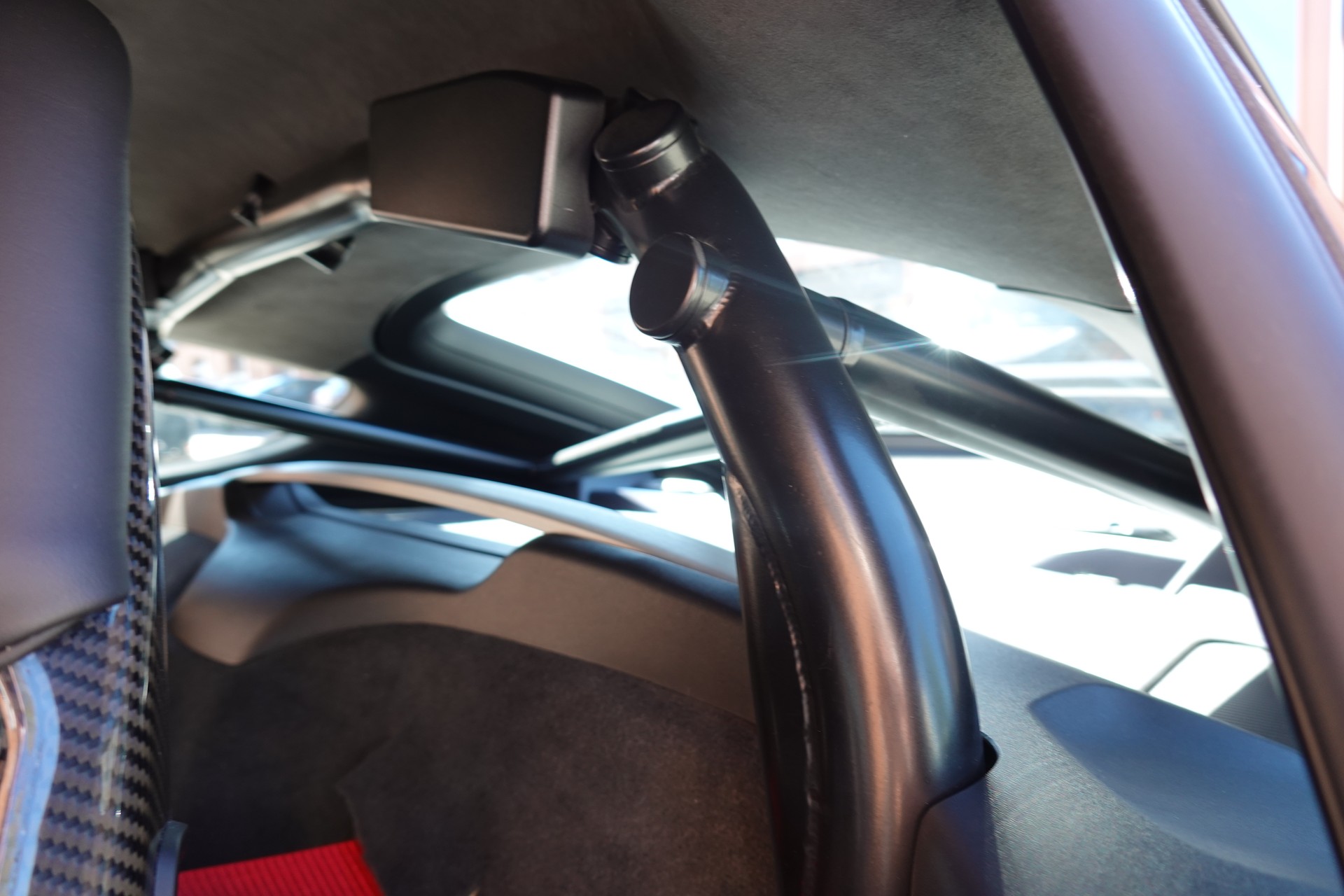 PORSCHE Cayman GT4 - "CH Auto * Porsche Approved 05.28 * Pack Clubsport * Pack Sport Chrono * Sièges 918 * Alcantara * Phares LED"-image-18