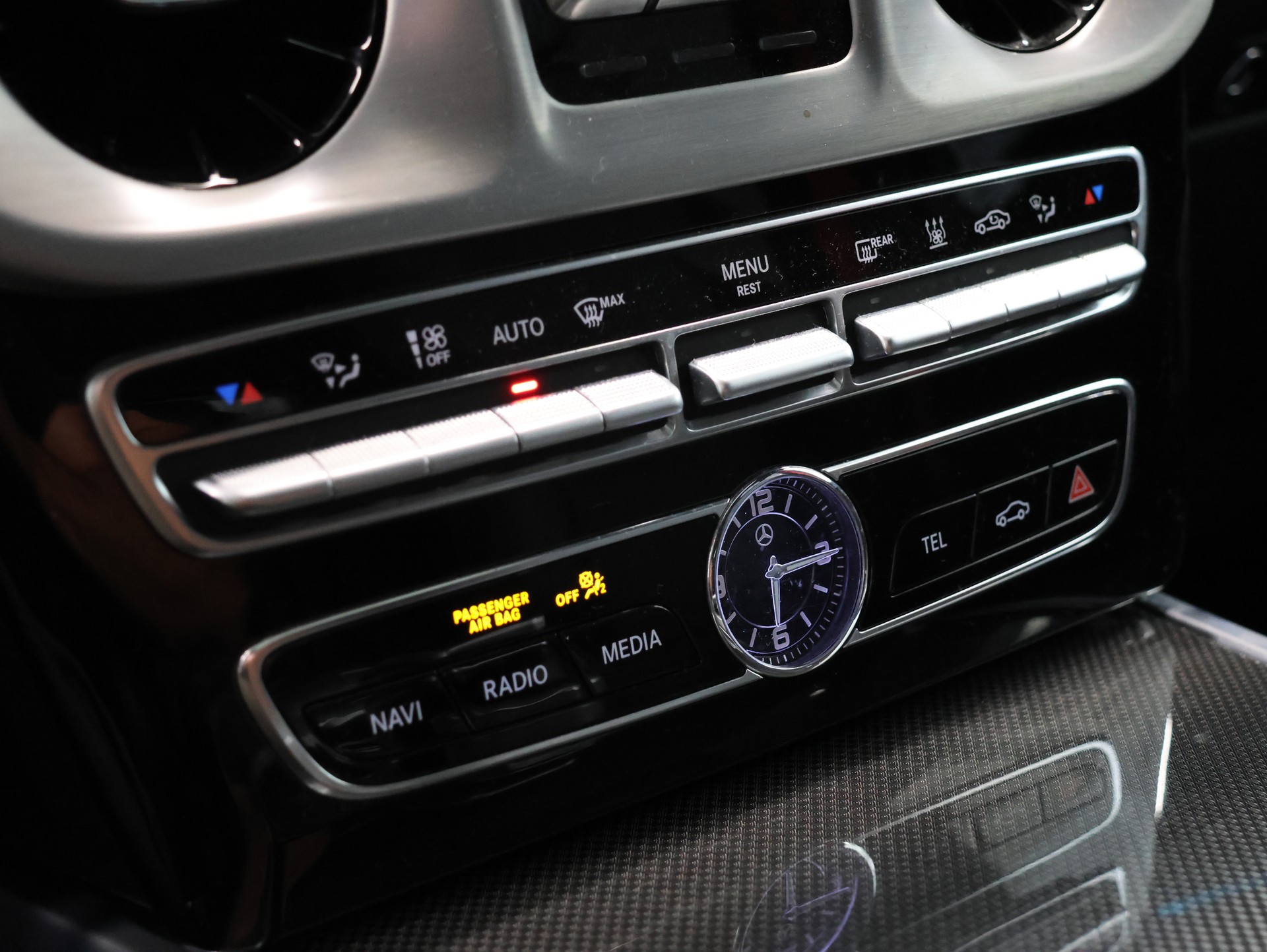 MERCEDES-BENZ G 500 AMG Line 9G-Tronic-image-25