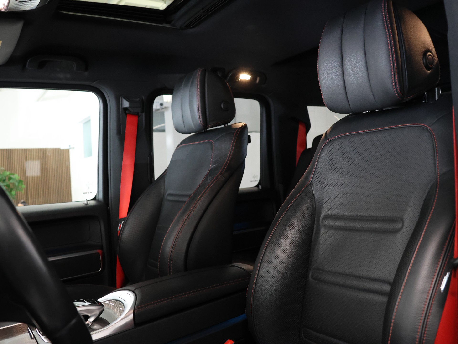 MERCEDES-BENZ G 500 AMG Line 9G-Tronic-image-15