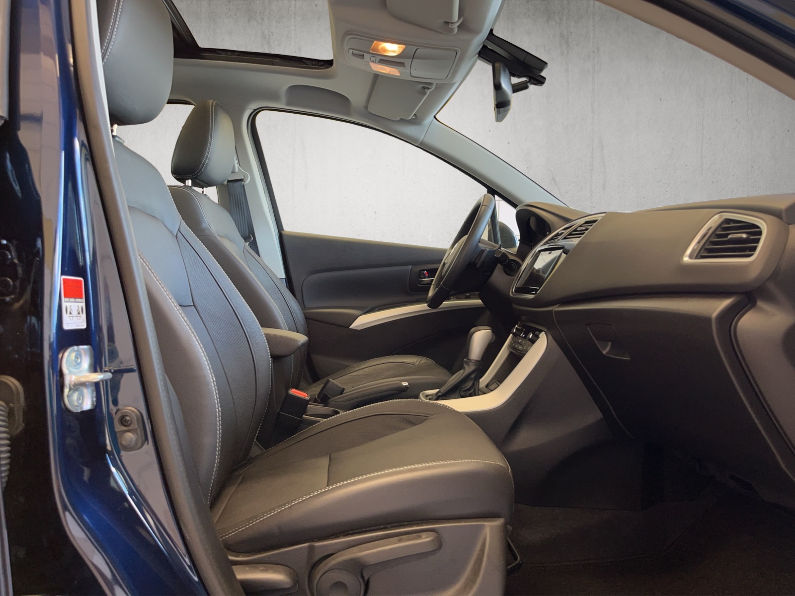 SUZUKI SX4 S-Cross 1.4 T Compact Top Hybrid 4x4-image-12