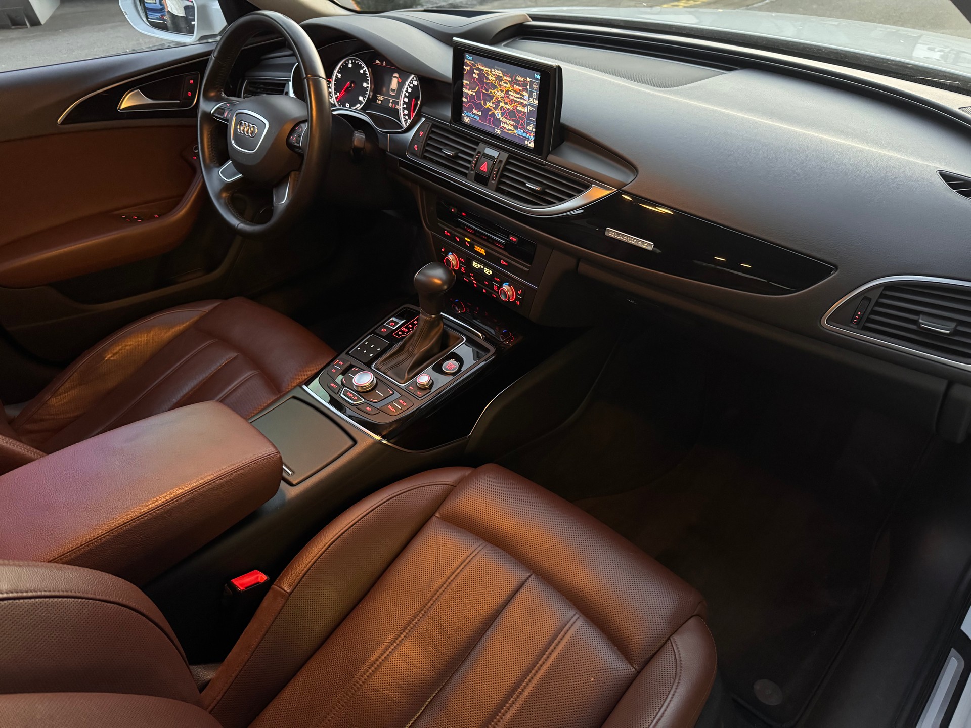AUDI A6 Avant 3.0 BiTDI V6 quattro tiptronic-image-14