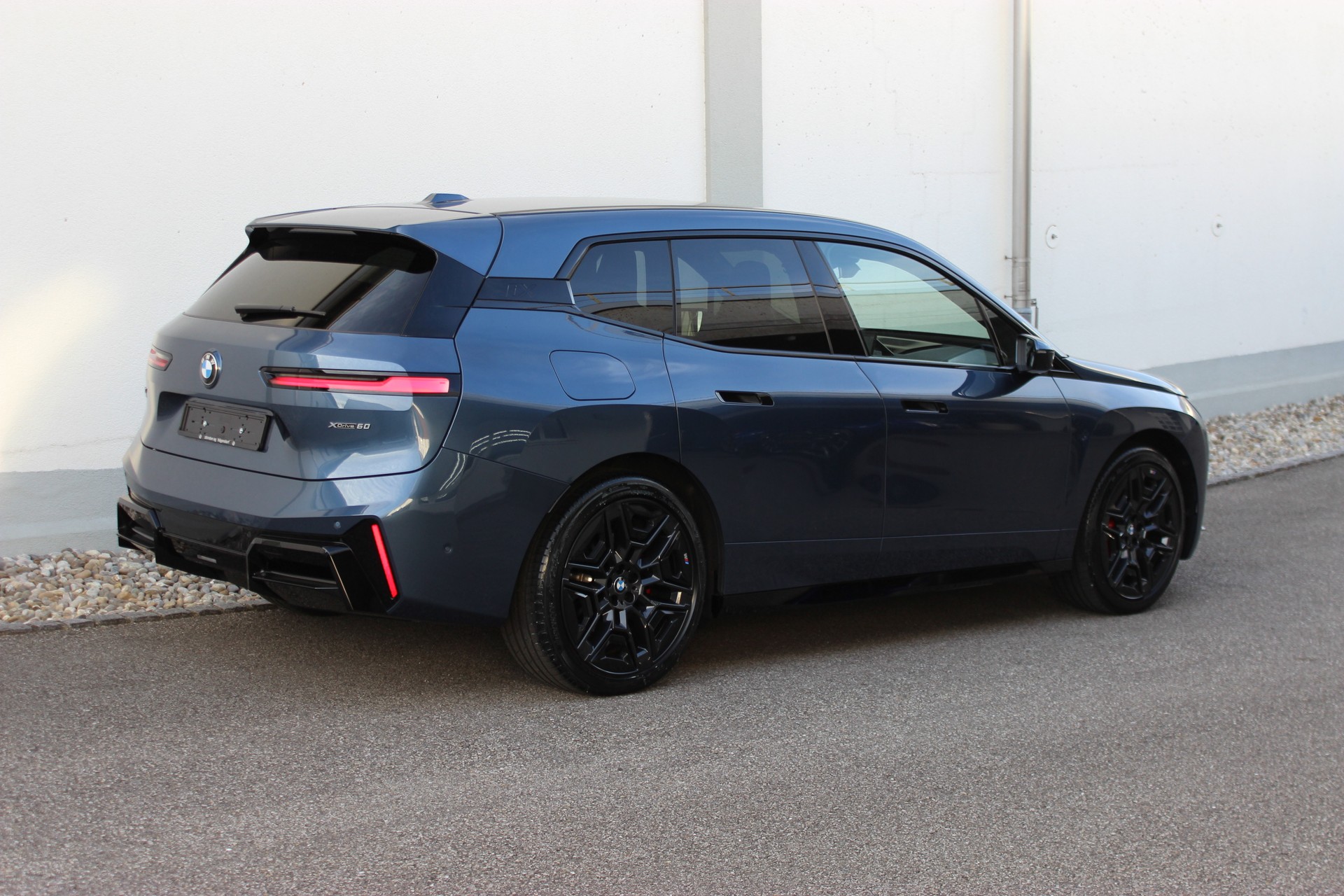 BMW iX xDrive60 M Sport Pro 🎉0.0%-LEASINGAKTION🎉 OHNE Anzahlung CHF 725.-/Monat, 15'000 km/Jahr-image-5