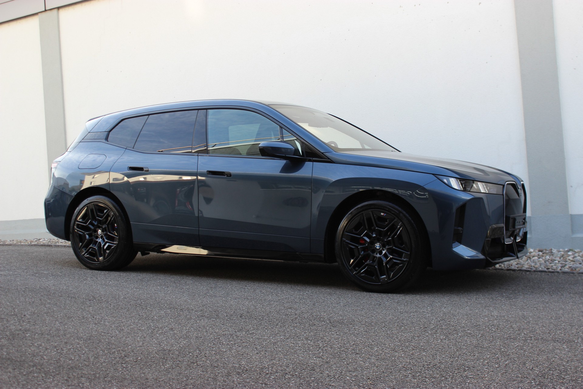 BMW iX xDrive60 M Sport Pro 🎉0.0%-LEASINGAKTION🎉 OHNE Anzahlung CHF 725.-/Monat, 15'000 km/Jahr-image-4