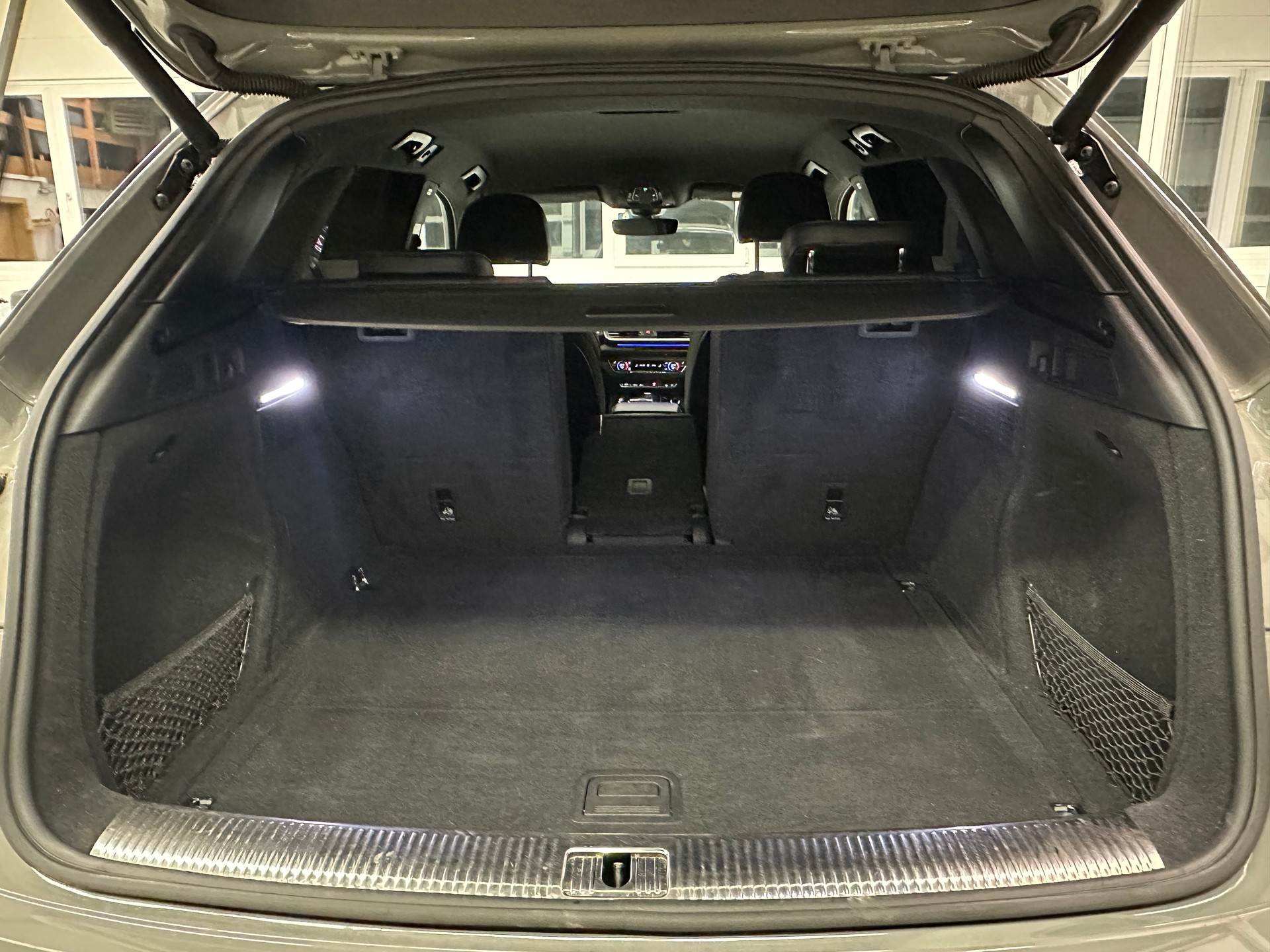 AUDI Q5 40 TDI sport quattro S-tronic *S-LINE-Competition-Paket*-image-7