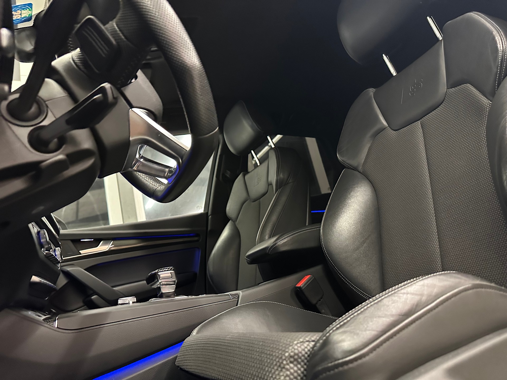 AUDI Q5 40 TDI sport quattro S-tronic *S-LINE-Competition-Paket*-image-5