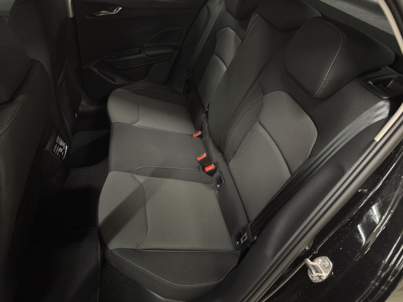 SKODA Fabia 1.0 TSI Selection-image-10