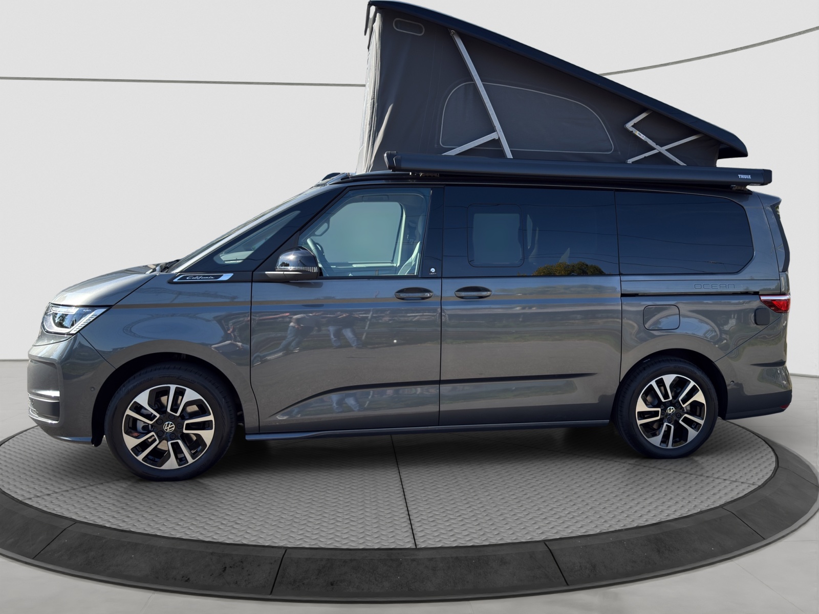VW California 2.0 TDI Beach Ocean Liberty-showroom-element-1