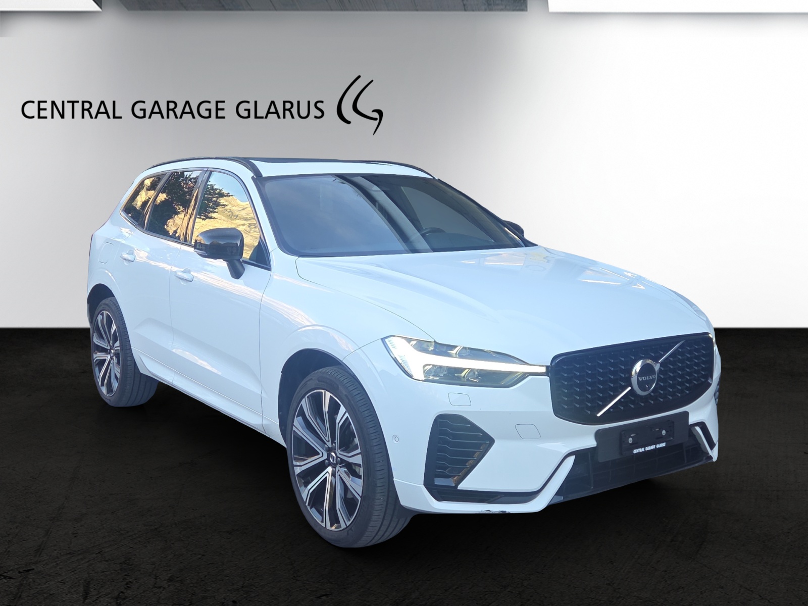 VOLVO XC60 T6 eAWD R-Design Geartronic-image-1