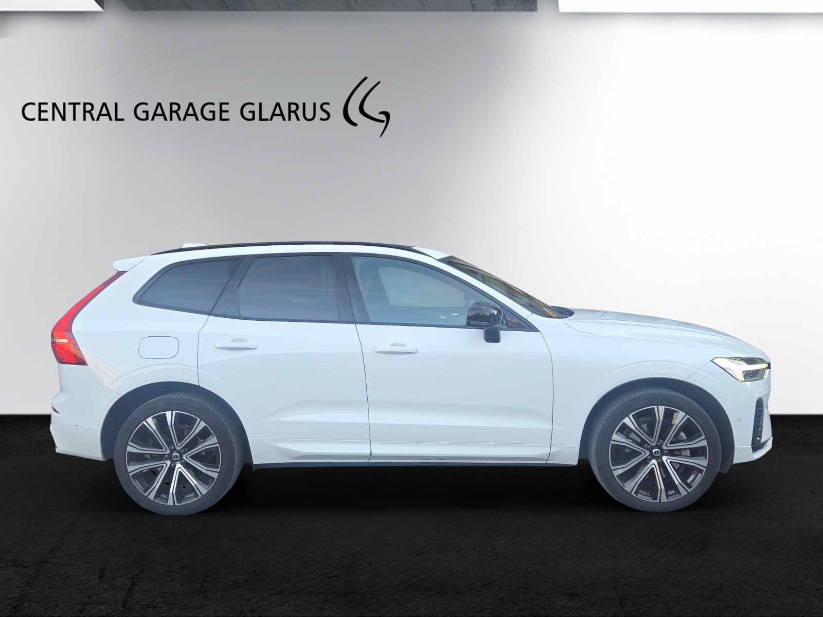VOLVO XC60 T6 eAWD R-Design Geartronic-image-4