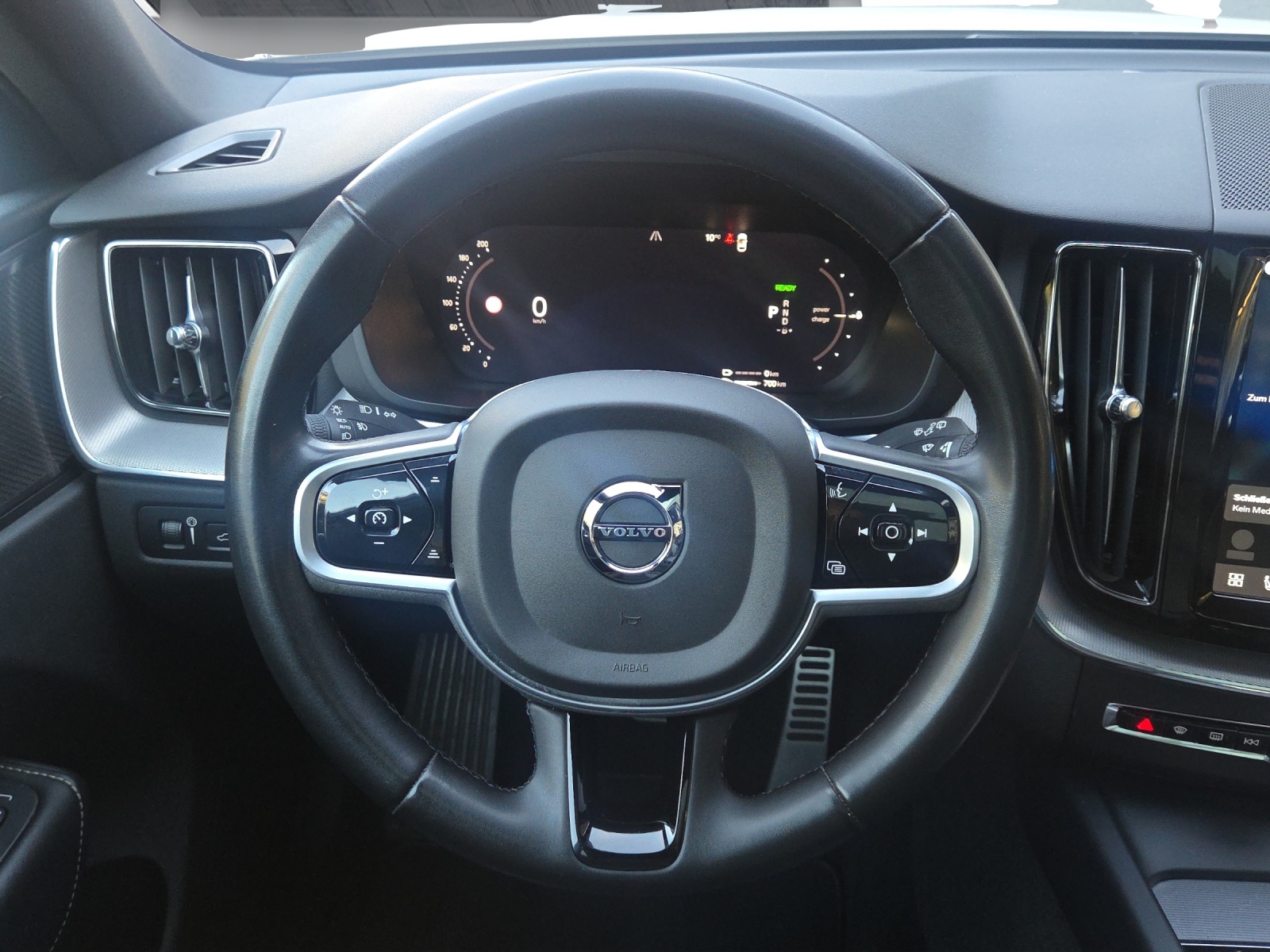 VOLVO XC60 T6 eAWD R-Design Geartronic-image-10