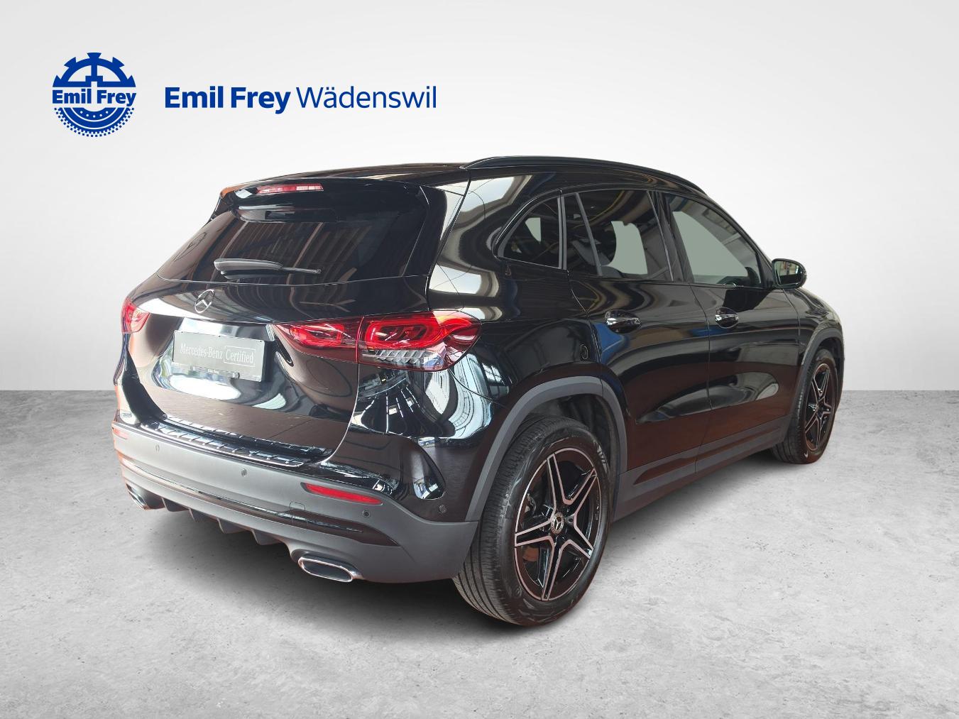 MERCEDES-BENZ GLA 200 4MATIC AMG Line-image-4