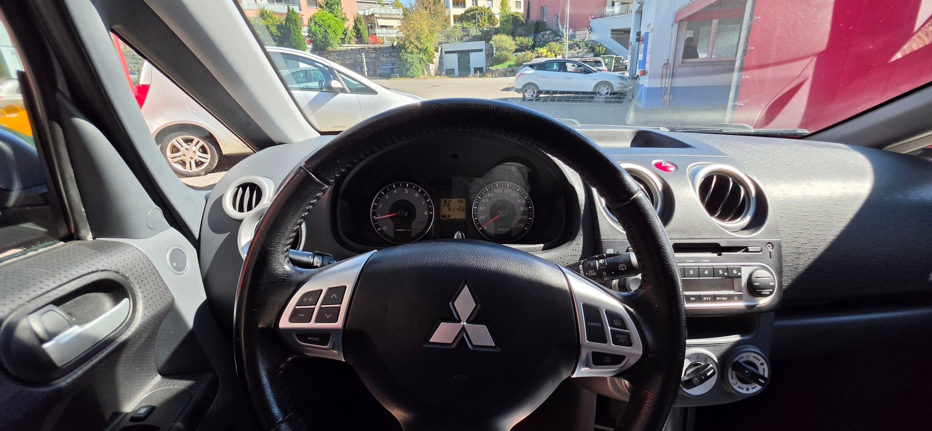 MITSUBISHI Colt 1.3 16V Jubilé (35) Allshift-image-19