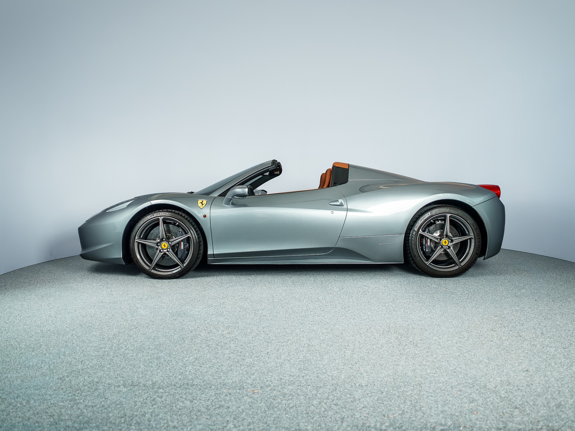 FERRARI 458 Spider Italia 4.5 V8-image-2