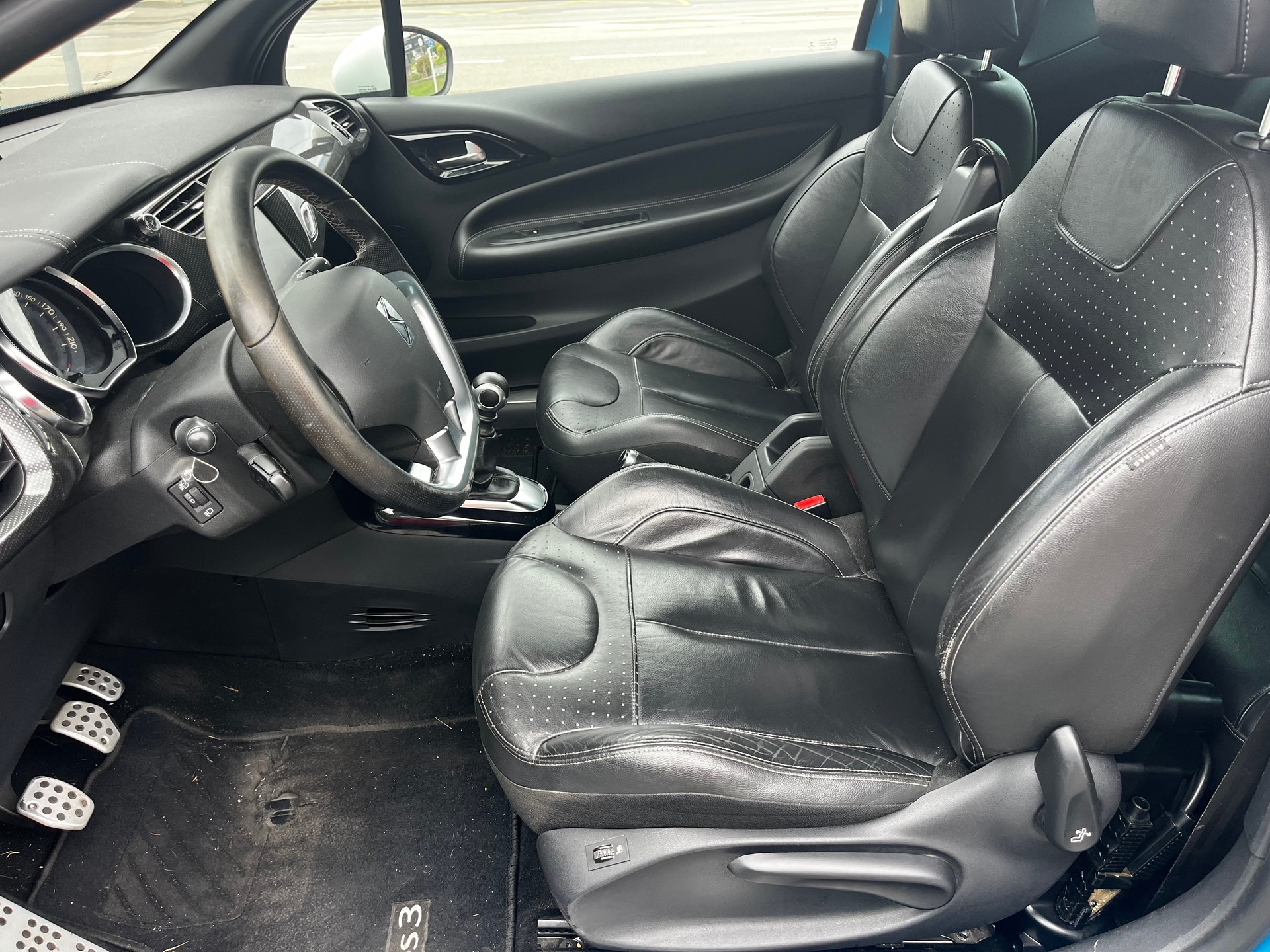 DS AUTOMOBILES DS 3 1.2 PureTech Sport Chic-image-8
