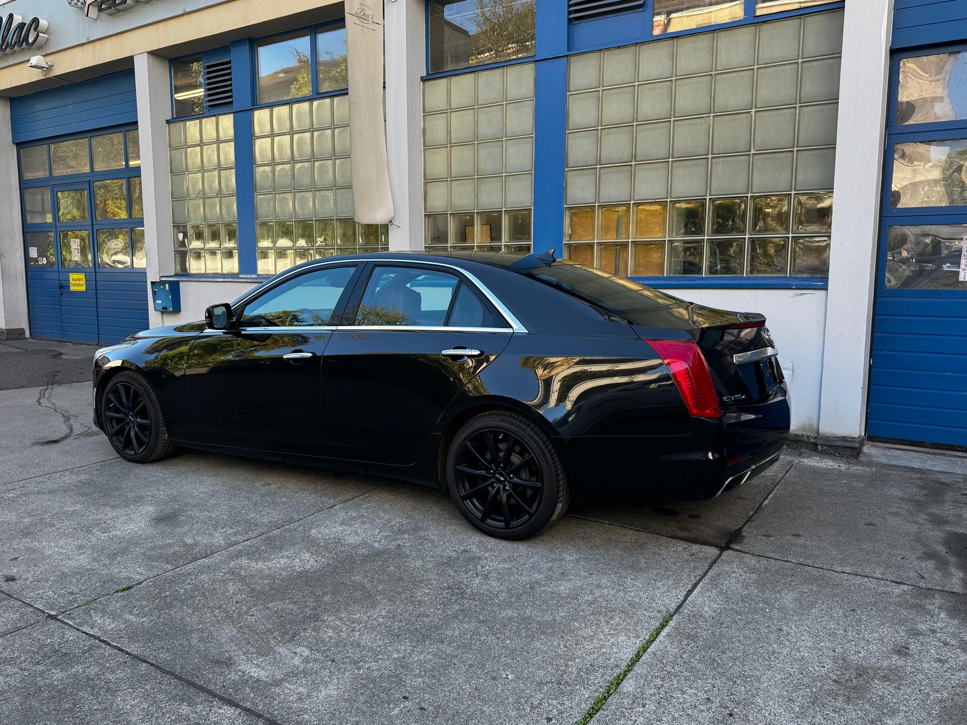 CADILLAC CTS Sedan 2.0 Turbo AWD Premium Automatic-image-4