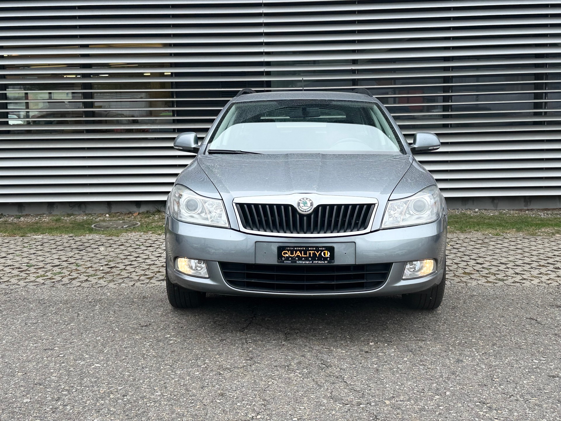 SKODA Octavia Combi 2.0 TDI TWENTY20 4x4-image-6