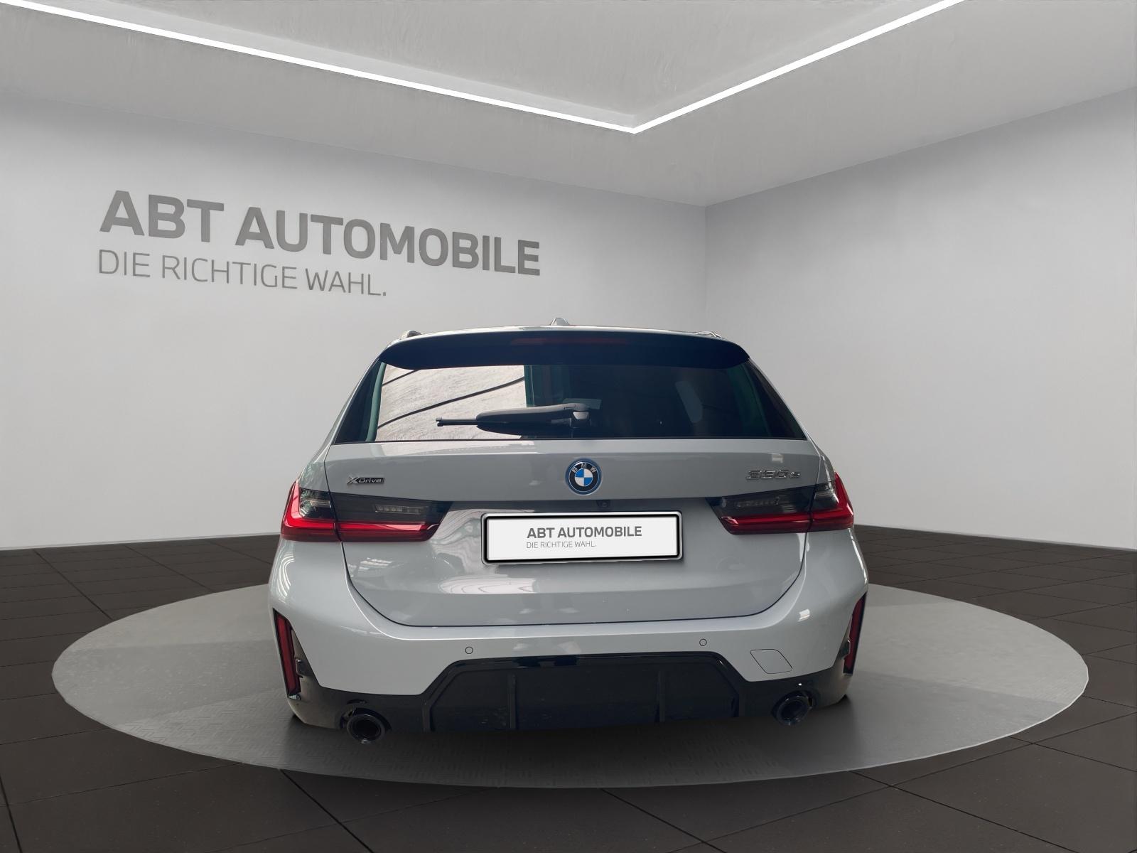 BMW 330e xDrive SAG Touring-image-4
