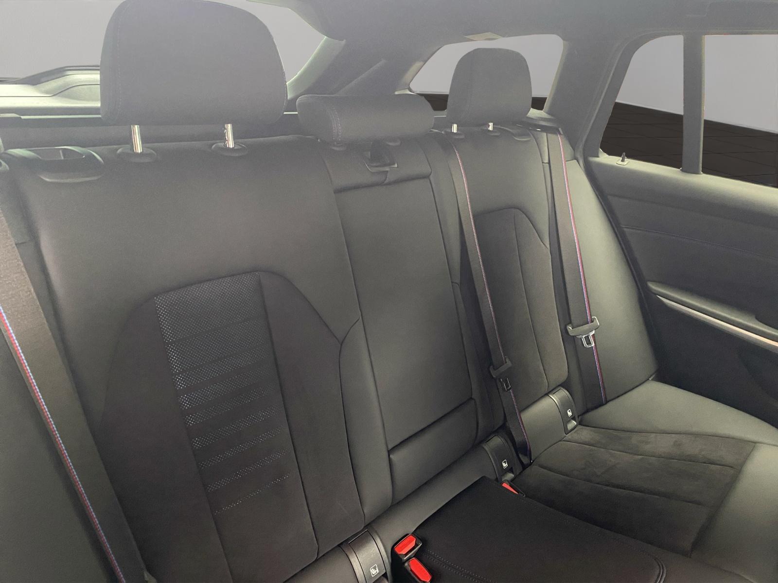BMW 330e xDrive SAG Touring-image-21
