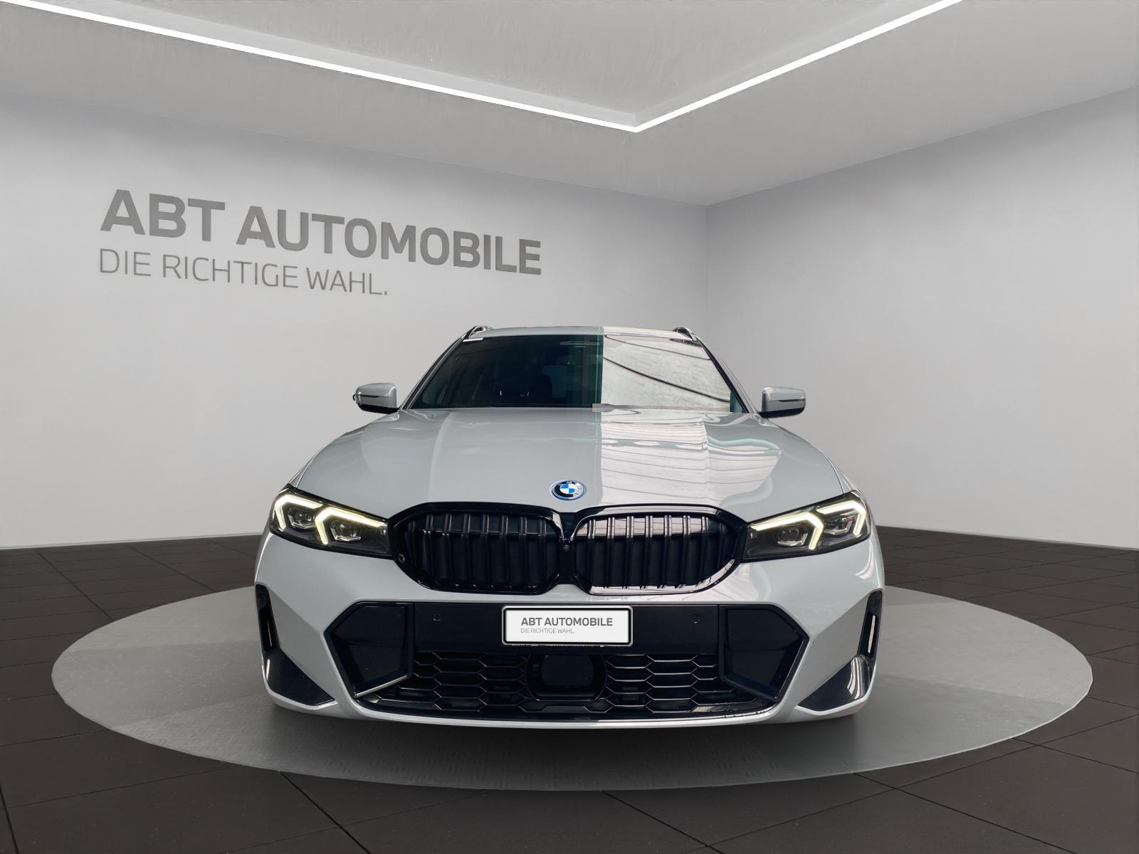 BMW 330e xDrive SAG Touring-showroom-element-2