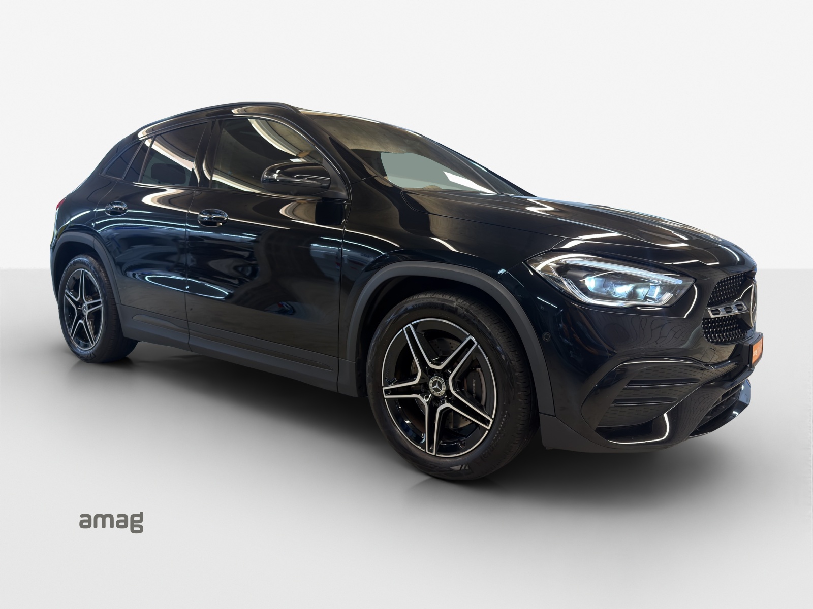 MERCEDES-BENZ GLA 250 4Matic AMG Line 8G-DCT-image-5