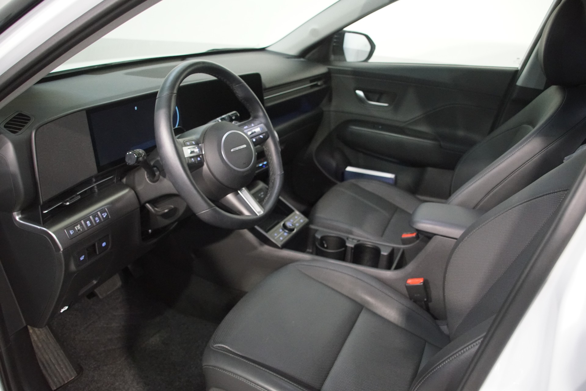 HYUNDAI Kona 1.6 T-GDi Vertex 4WD DCT **swiss** TwoTone-image-11