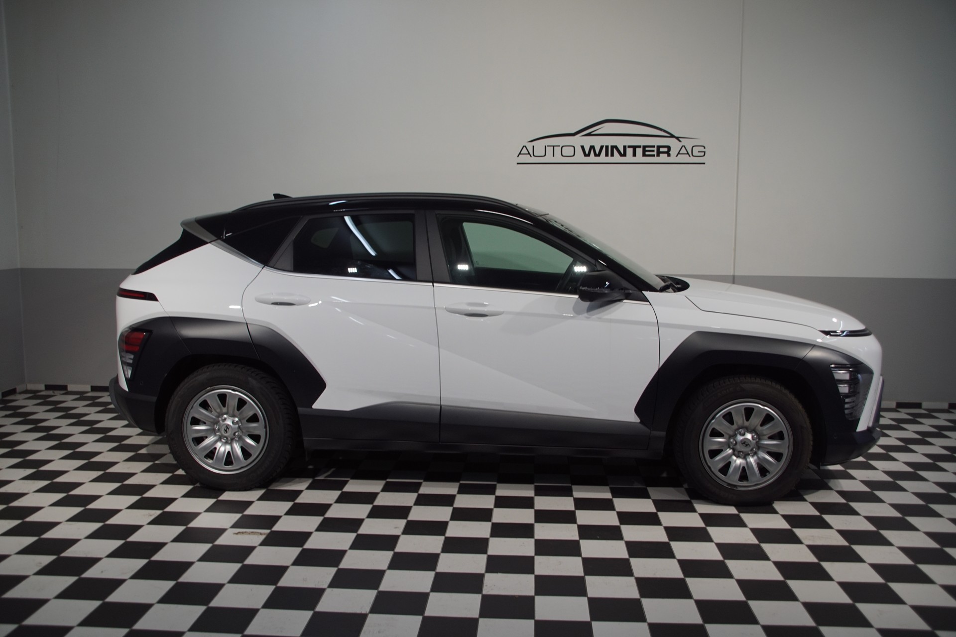 HYUNDAI Kona 1.6 T-GDi Vertex 4WD DCT **swiss** TwoTone-image-6