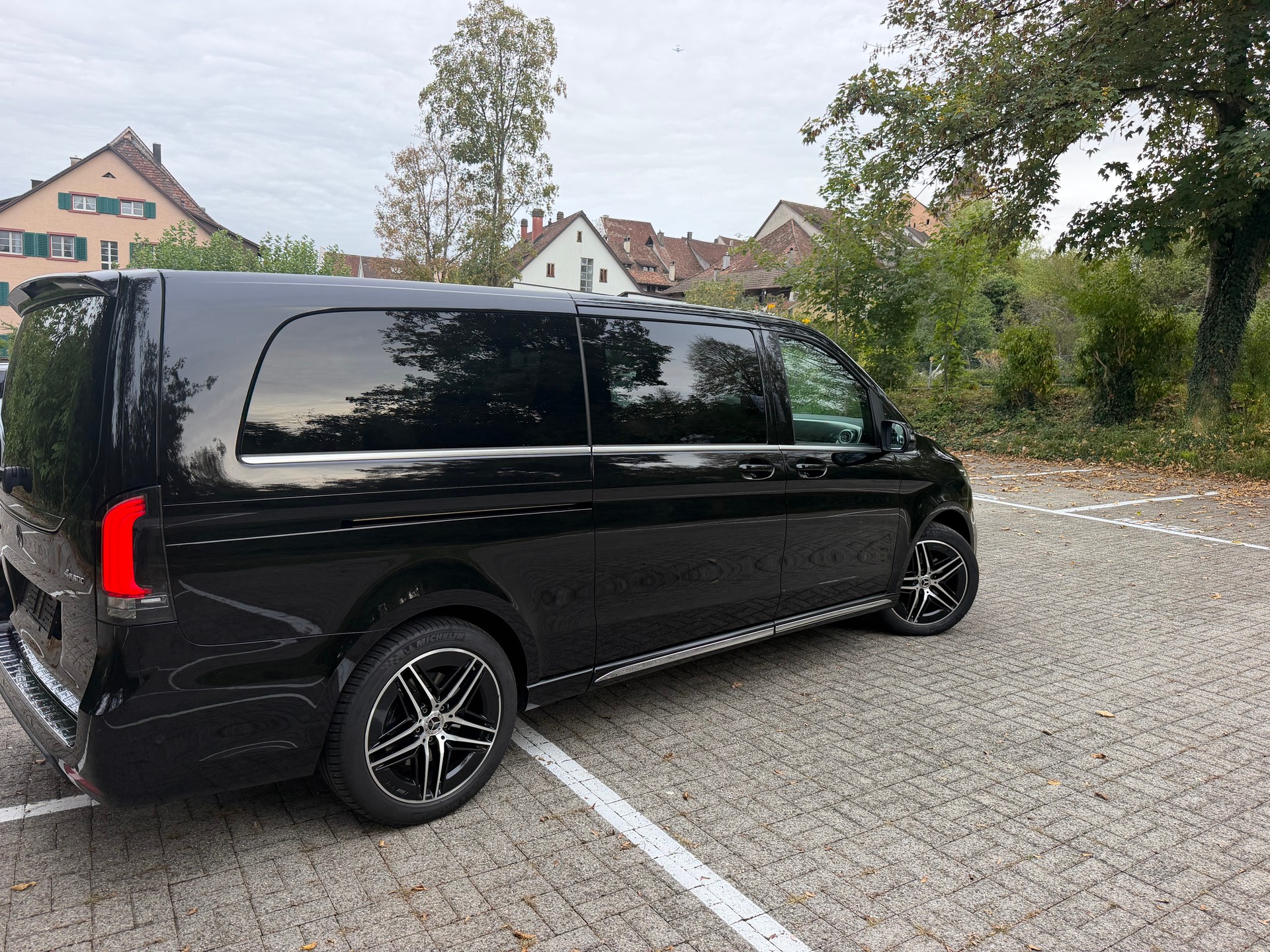 MERCEDES-BENZ V 300 d Exclusive Extralang-image-16