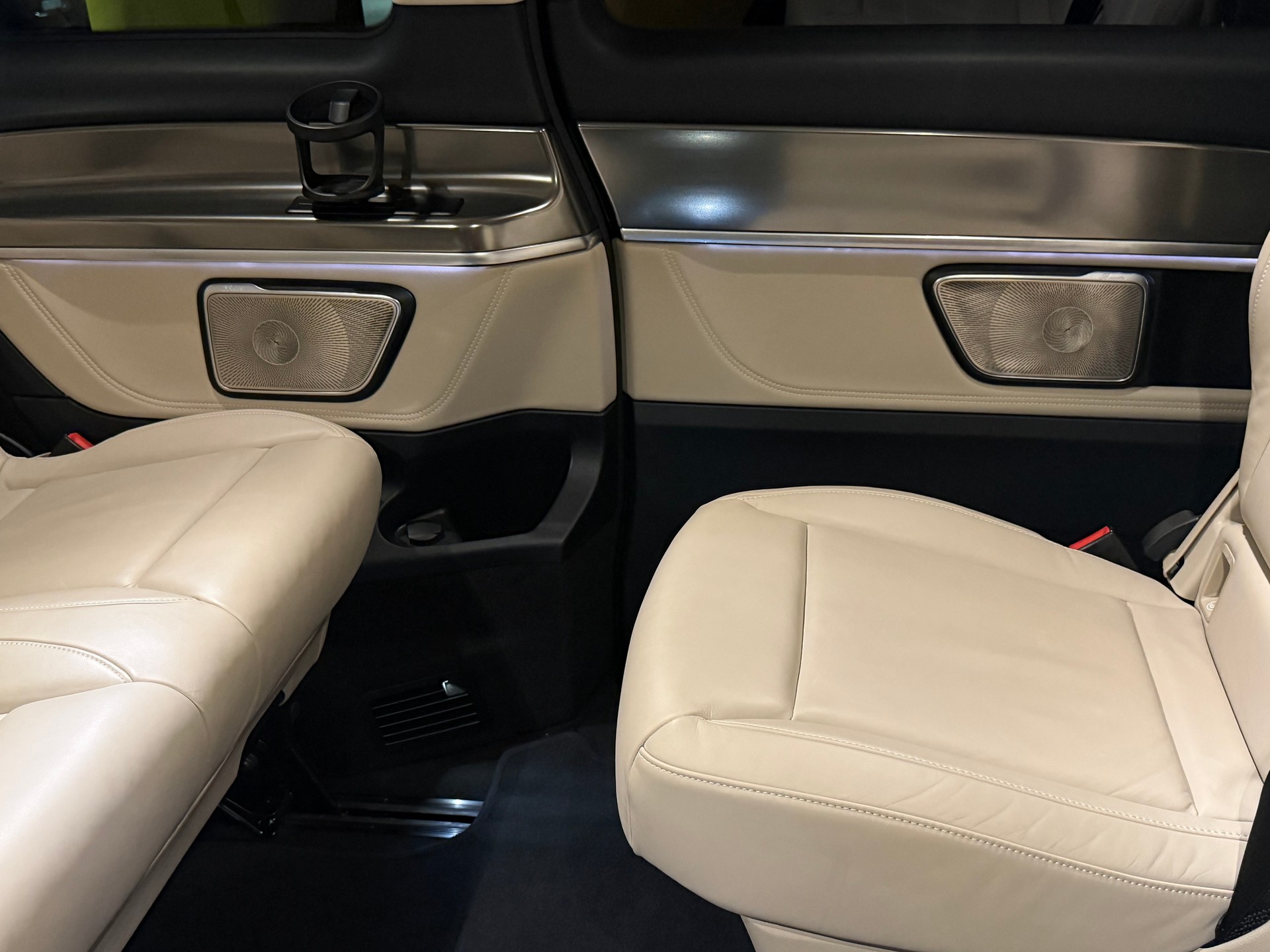 MERCEDES-BENZ V 300 d Exclusive Extralang-image-19