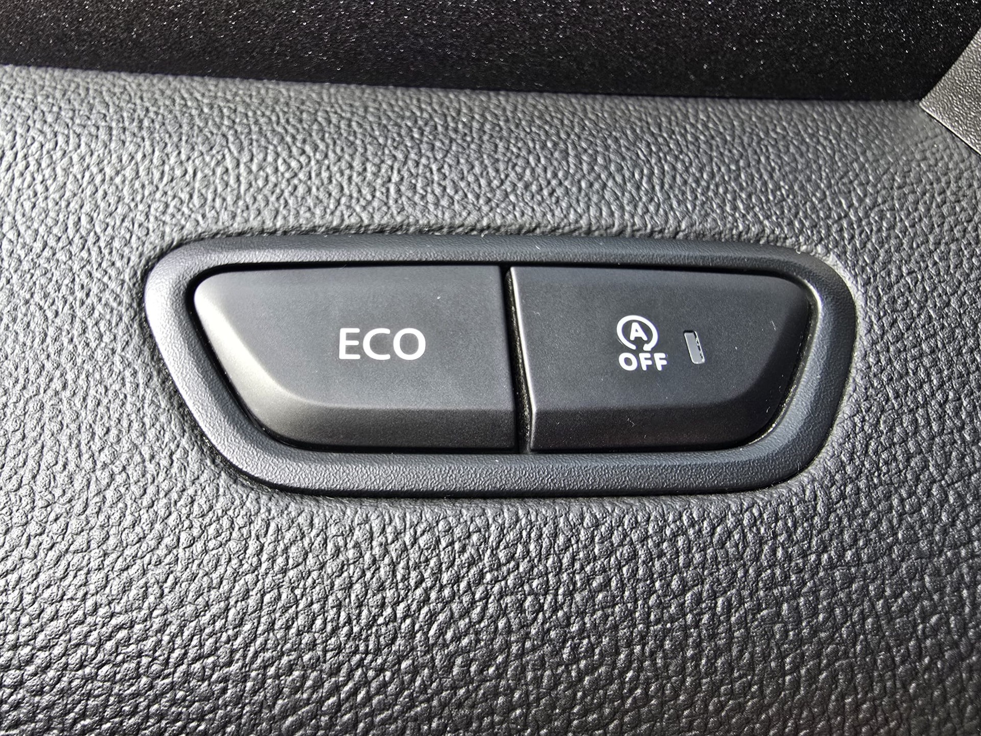 RENAULT Kadjar 1.2 16V Turbo Zen EDC Swiss Edition-image-29