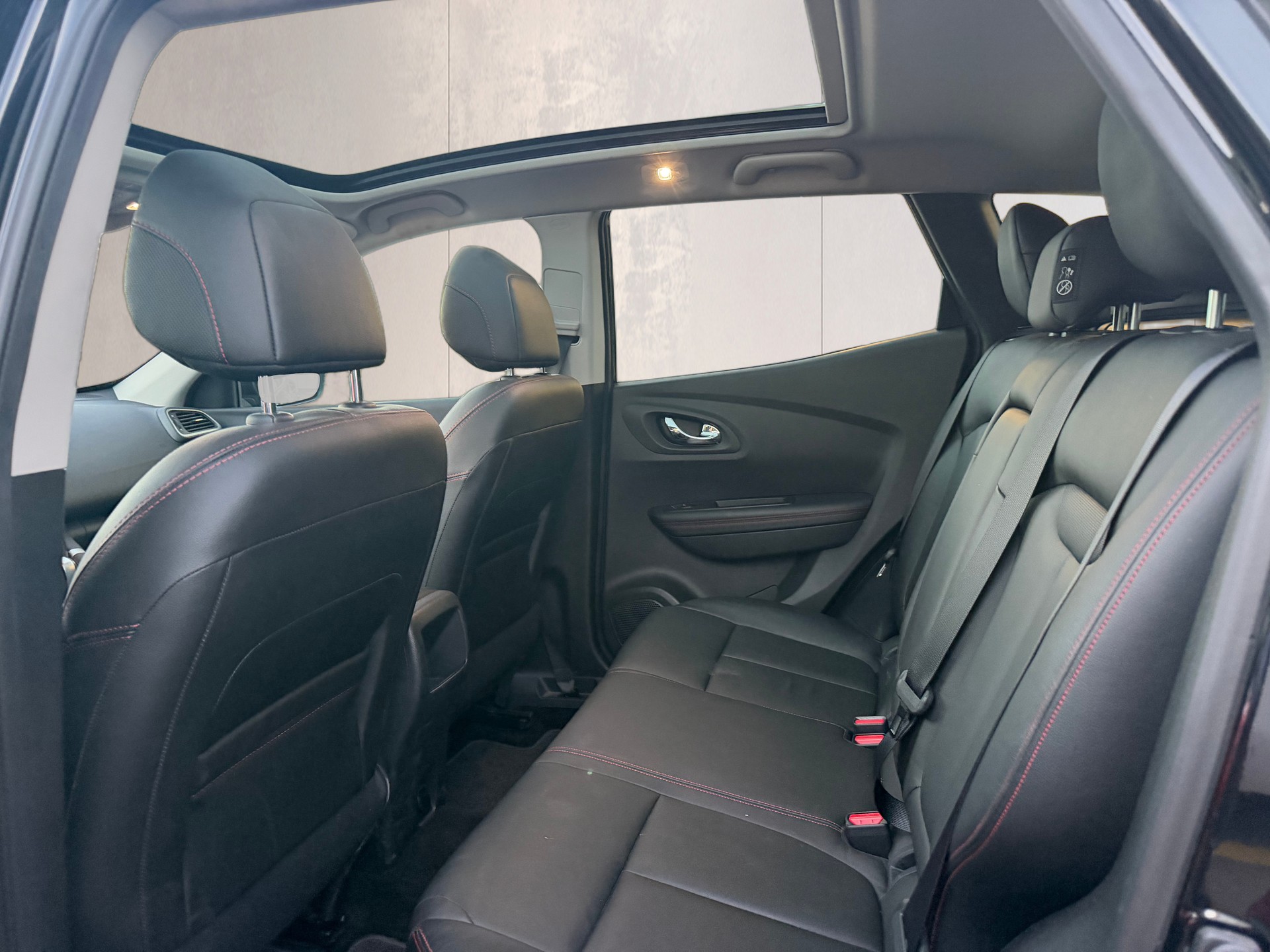 RENAULT Kadjar 1.2 16V Turbo Zen EDC Swiss Edition-image-21