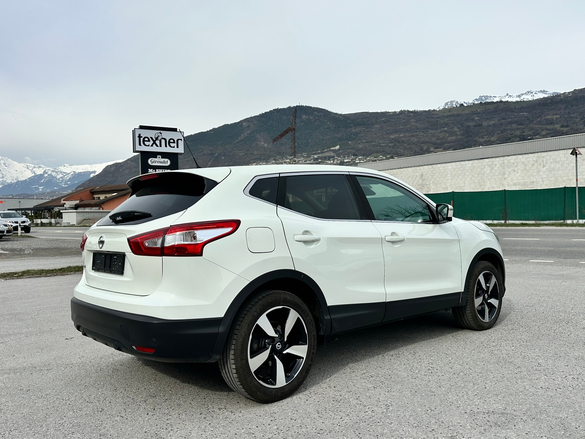 NISSAN Qashqai 1.2 DIG-T N-Connecta Xtronic CVT-image-5