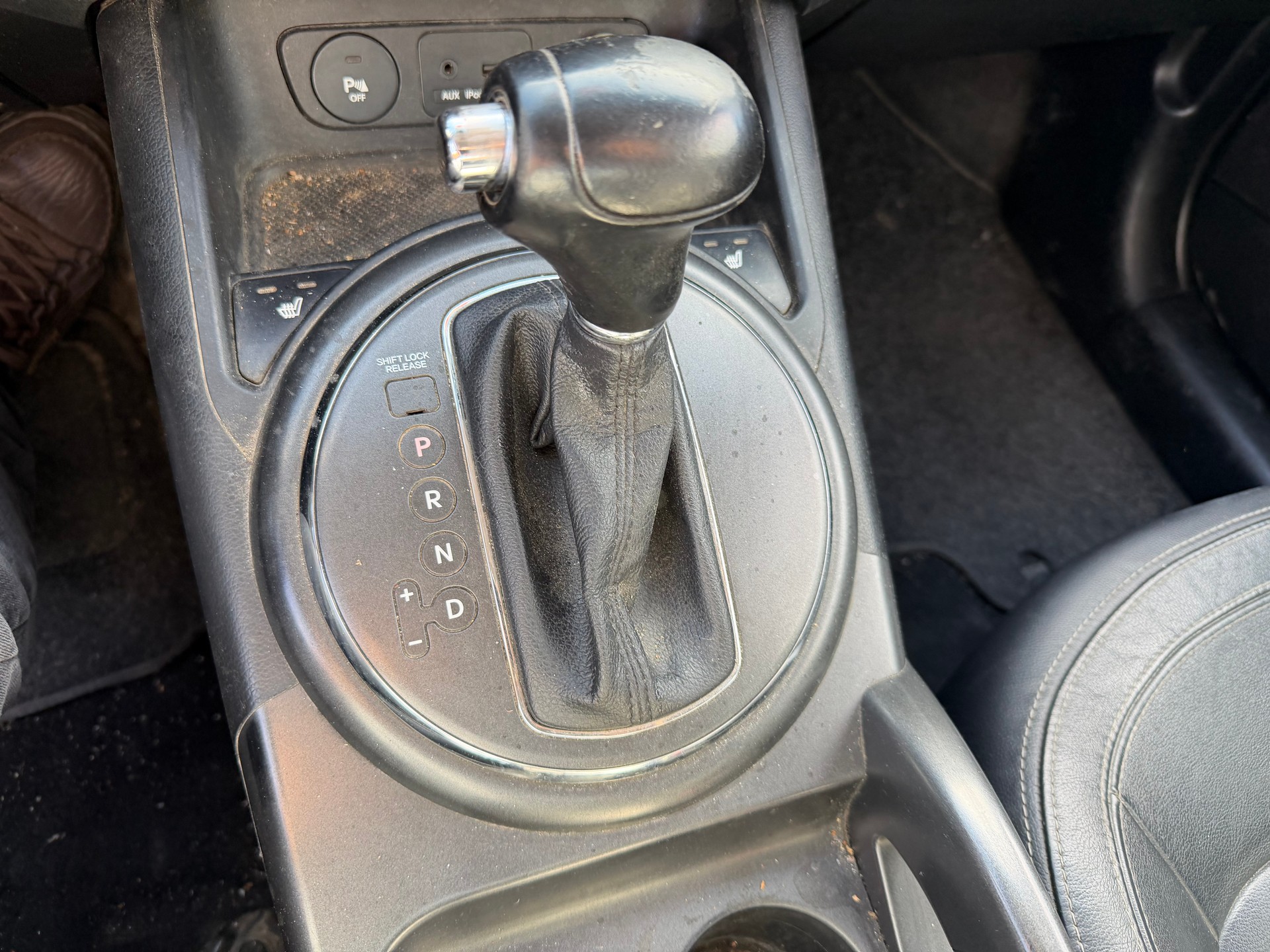 KIA Sportage 2.0 Style 4WD Automatic-image-5