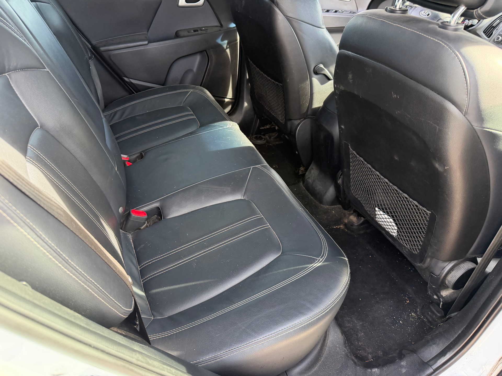 KIA Sportage 2.0 Style 4WD Automatic-image-9