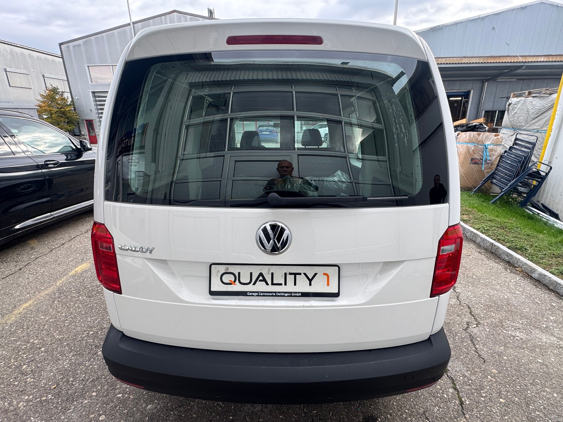 VW Caddy Maxi 2.0TDI BlueMotion Technology-image-5