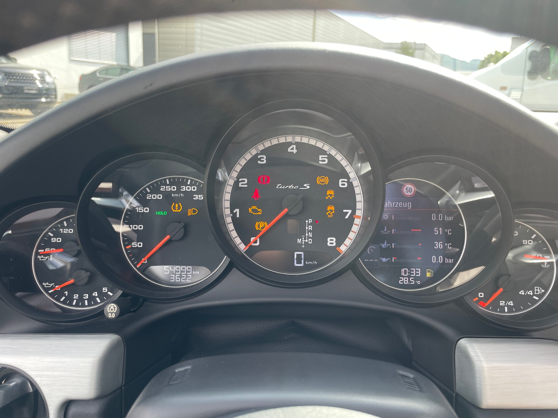 PORSCHE 911 Turbo S Cabrio PDK-image-12
