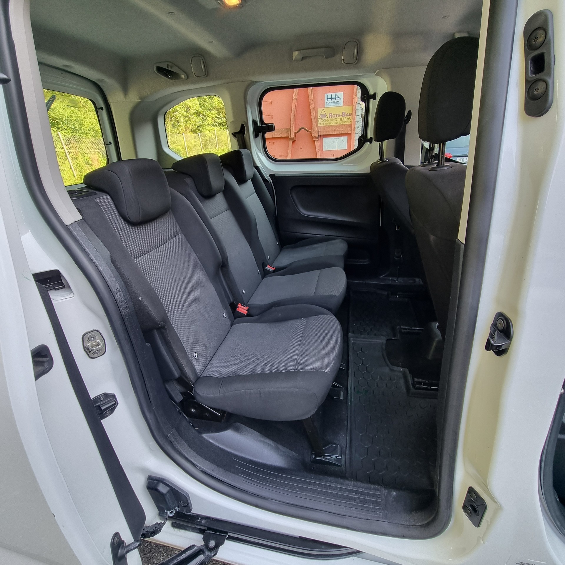 OPEL Combo Life 1.2 Essentia-image-6