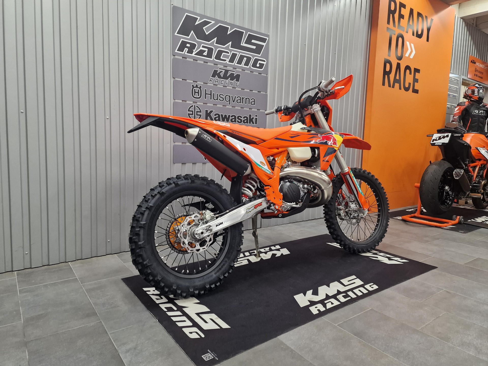 KTM 300 EXC Champion Edition-showroom-element-2