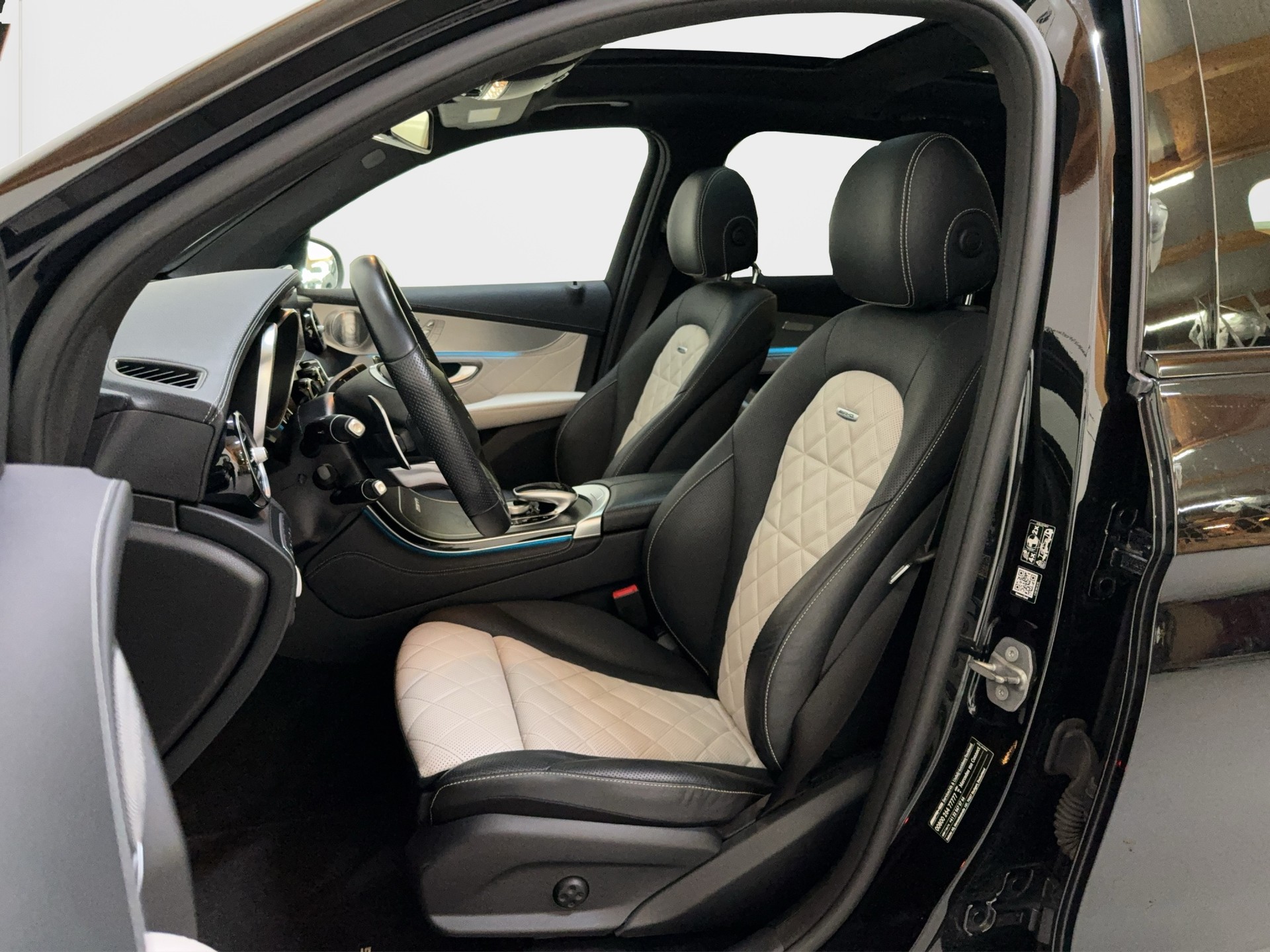 MERCEDES-BENZ GLC 63 S AMG 4Matic+ 9G-Tronic-image-13
